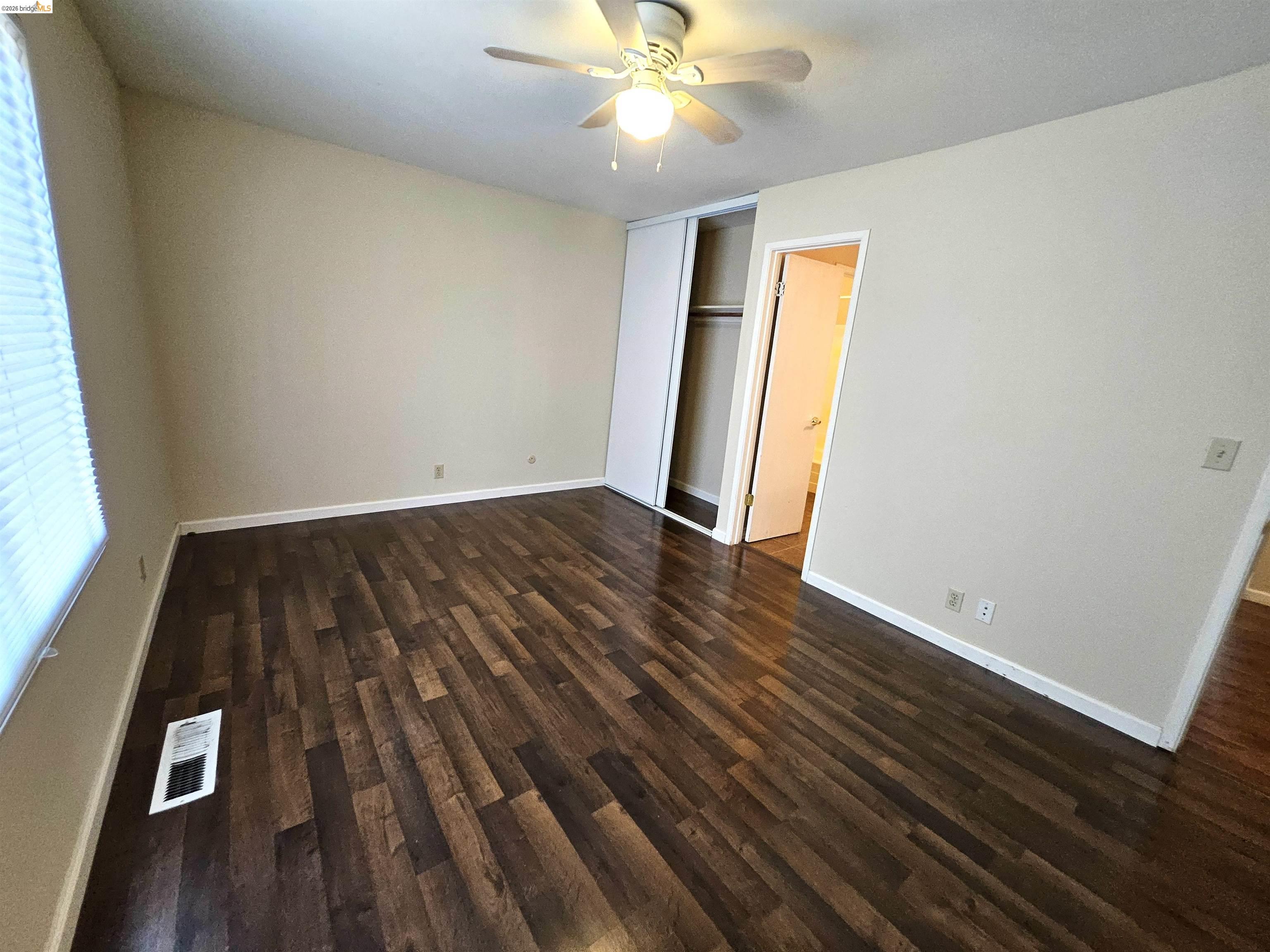 Detail Gallery Image 12 of 24 For 3715 Northwood Dr #G,  Concord,  CA 94520 - 3 Beds | 2 Baths