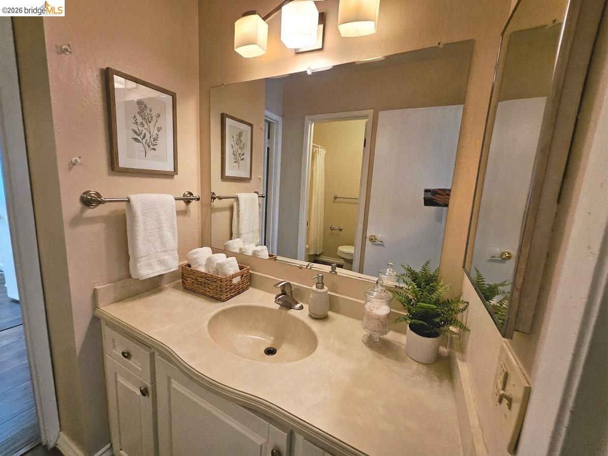 Detail Gallery Image 15 of 24 For 3715 Northwood Dr #G,  Concord,  CA 94520 - 3 Beds | 2 Baths