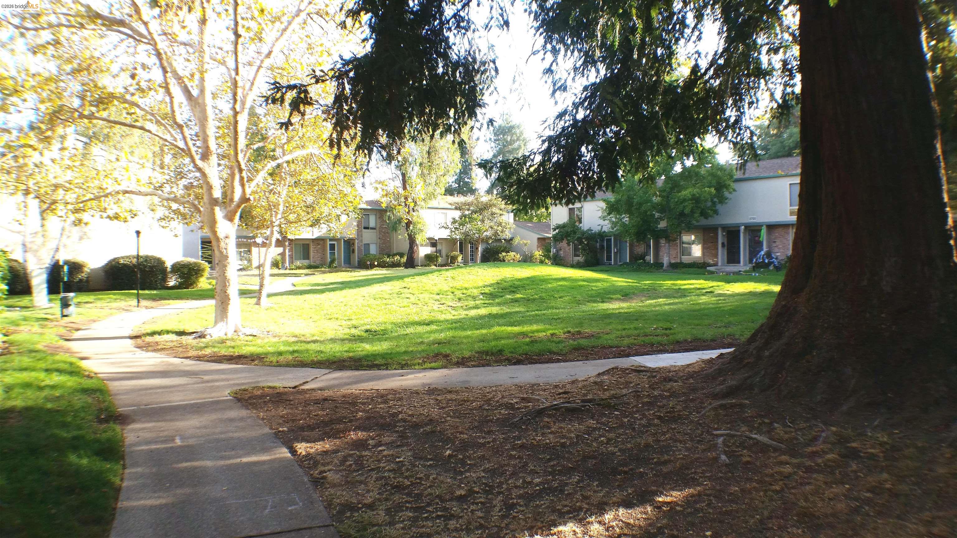 Detail Gallery Image 20 of 24 For 3715 Northwood Dr #G,  Concord,  CA 94520 - 3 Beds | 2 Baths