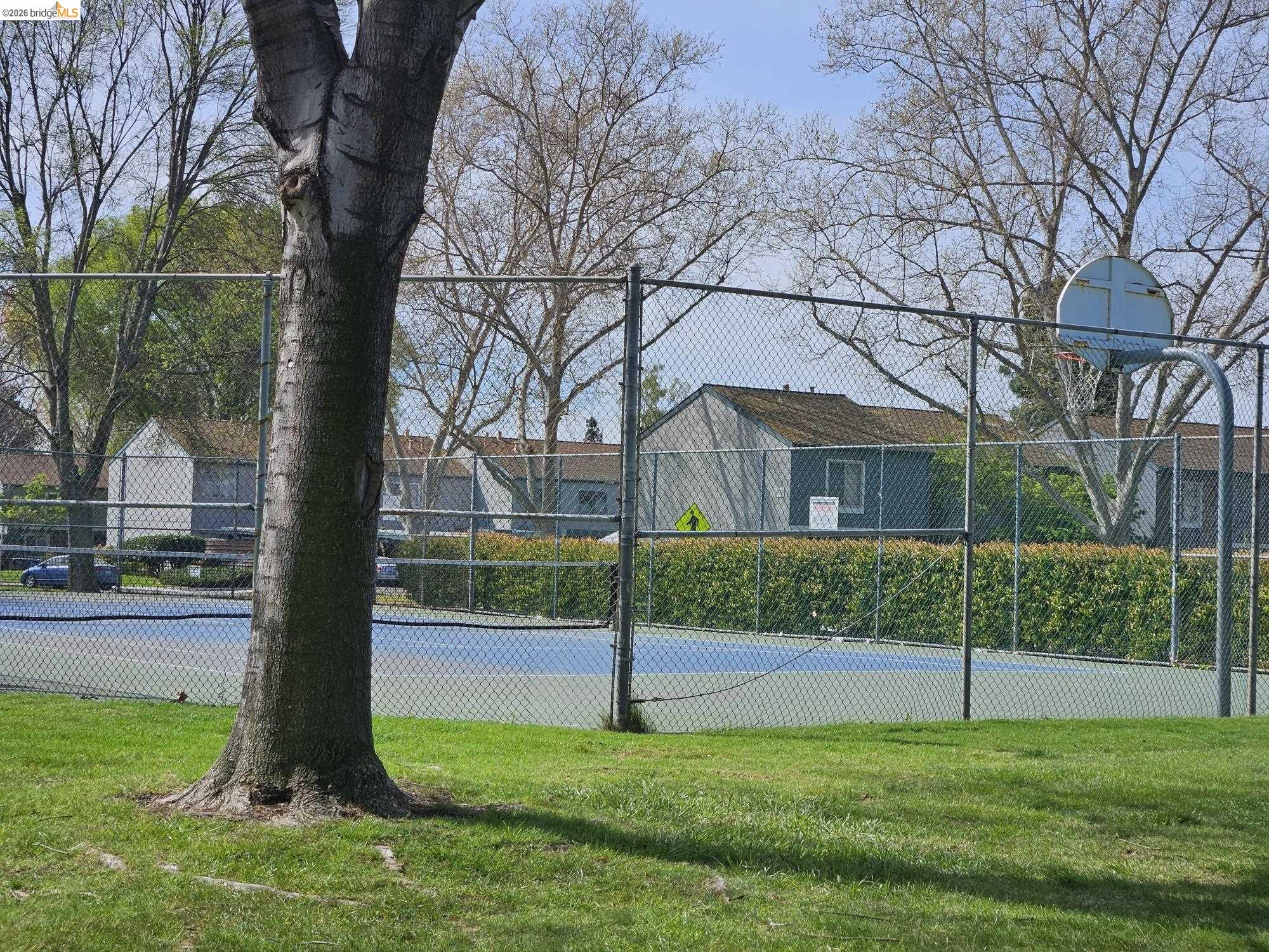 Detail Gallery Image 22 of 24 For 3715 Northwood Dr #G,  Concord,  CA 94520 - 3 Beds | 2 Baths