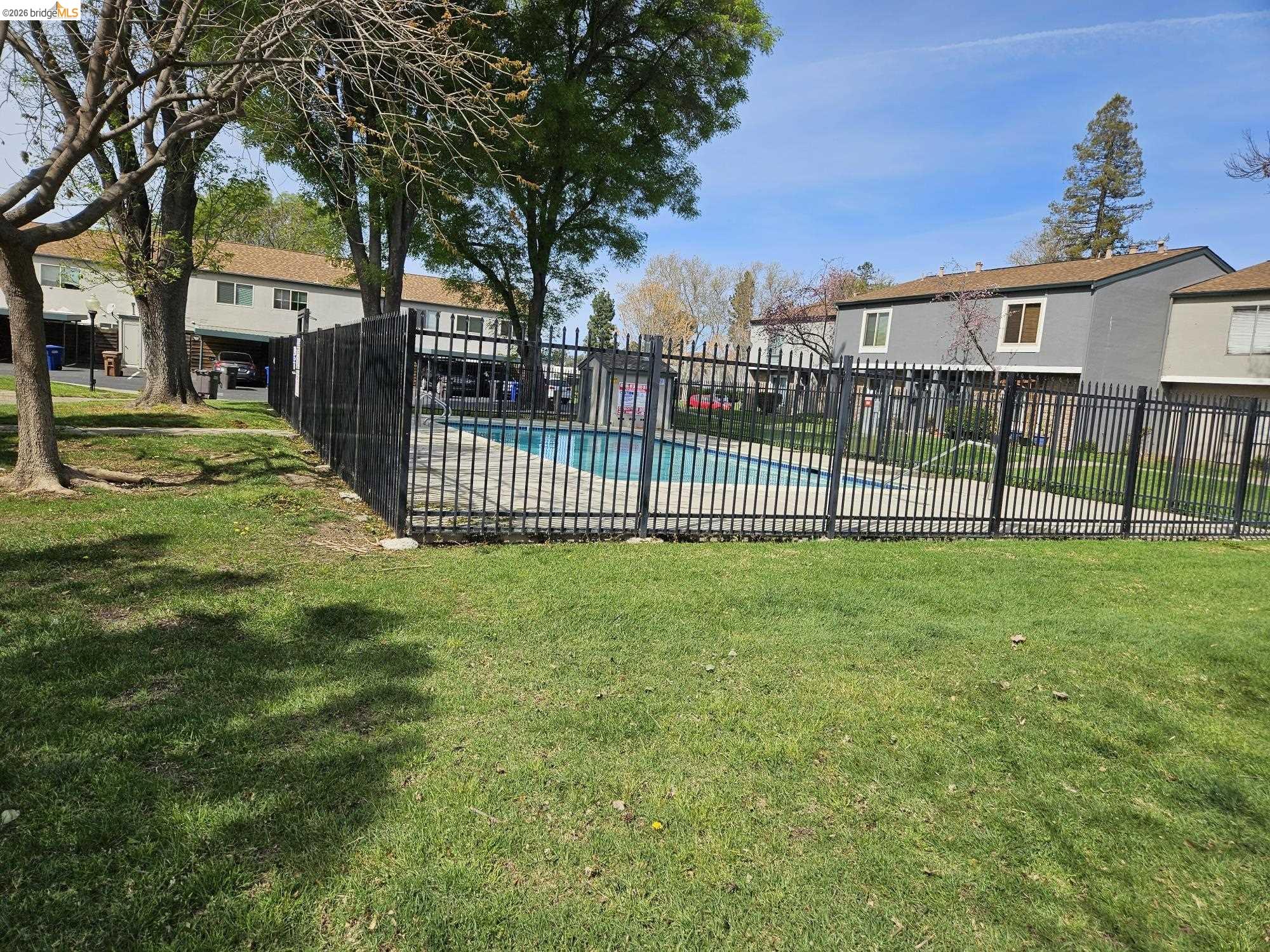 Detail Gallery Image 23 of 24 For 3715 Northwood Dr #G,  Concord,  CA 94520 - 3 Beds | 2 Baths