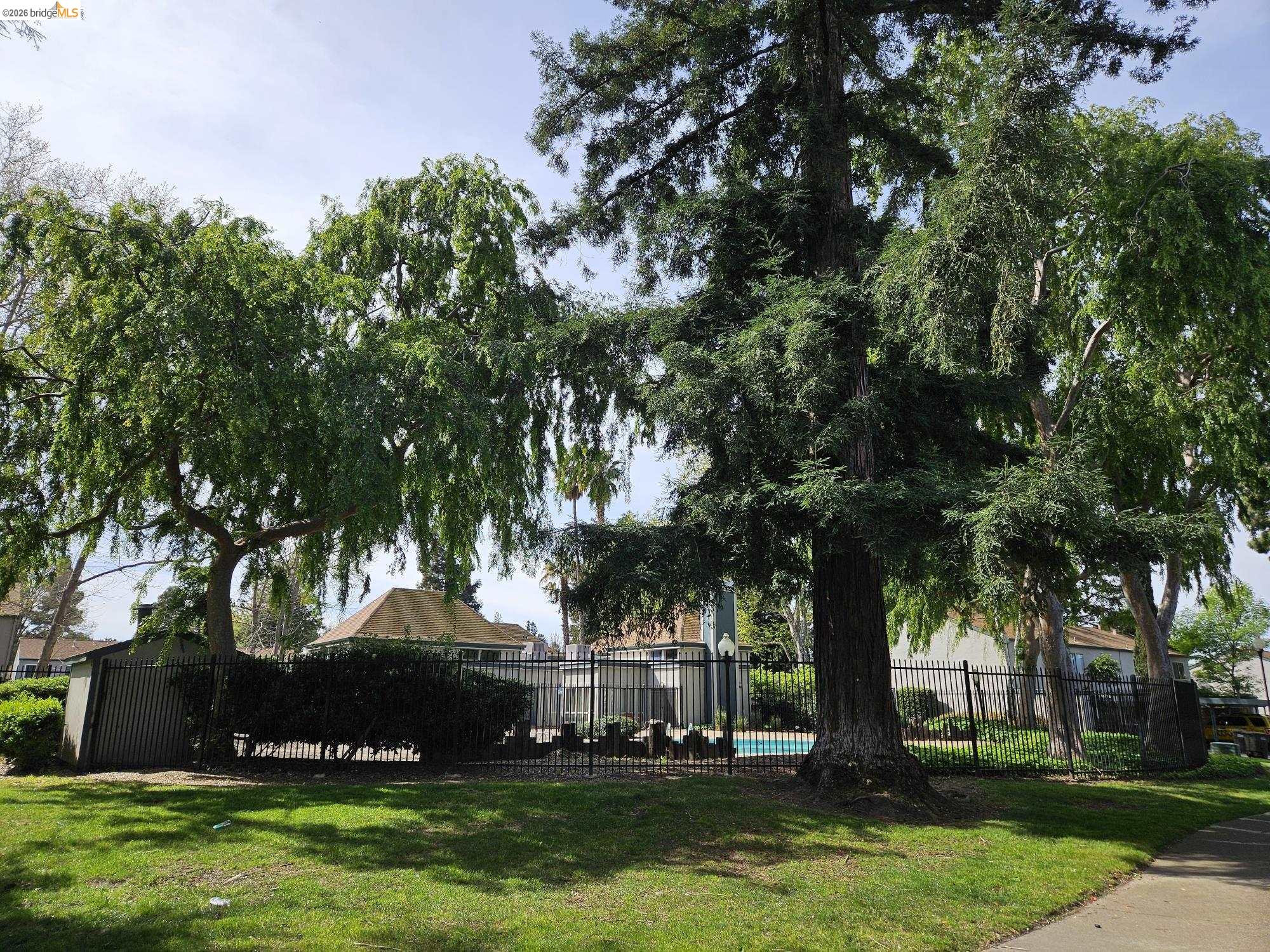 Detail Gallery Image 24 of 24 For 3715 Northwood Dr #G,  Concord,  CA 94520 - 3 Beds | 2 Baths