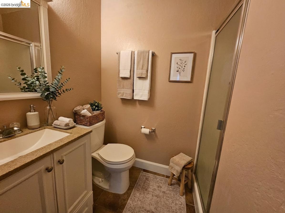 Detail Gallery Image 8 of 24 For 3715 Northwood Dr #G,  Concord,  CA 94520 - 3 Beds | 2 Baths