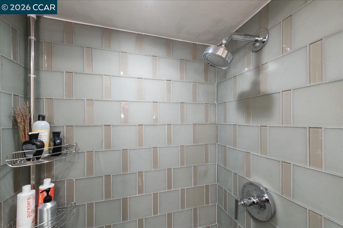 Photo #27: 41127215 Listing: Photo #27