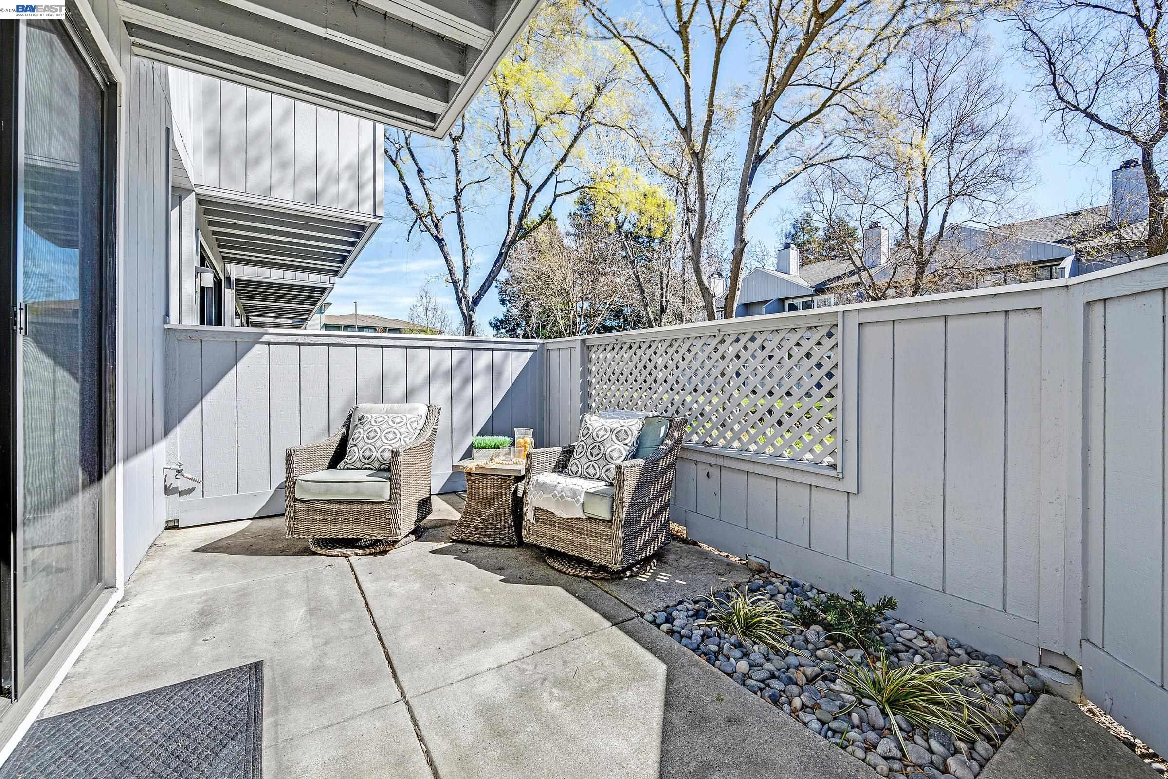 Detail Gallery Image 12 of 45 For 210 Sunspring Ct, Pleasant Hill,  CA 94523 - 3 Beds | 2/1 Baths