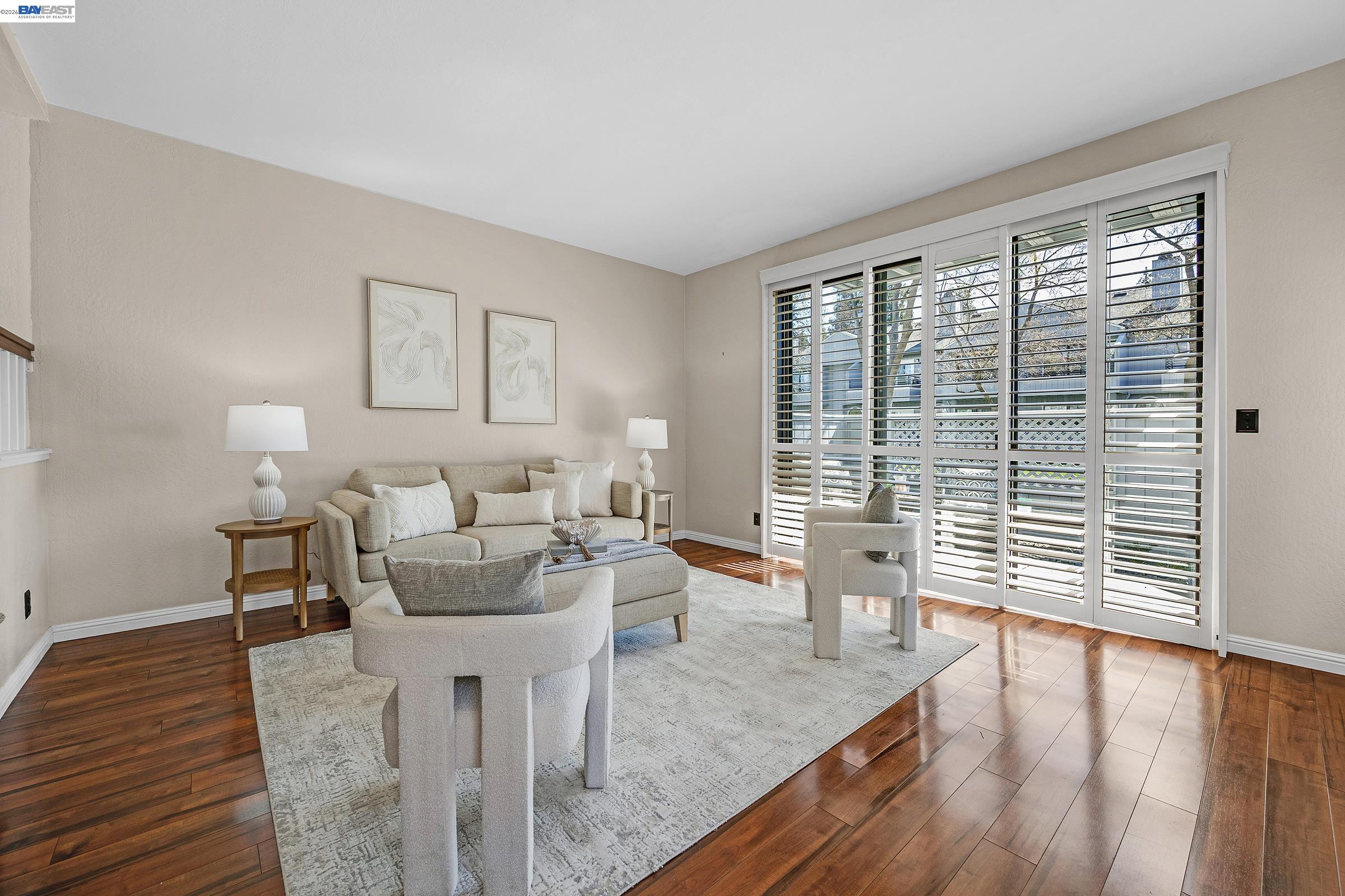 Detail Gallery Image 5 of 45 For 210 Sunspring Ct, Pleasant Hill,  CA 94523 - 3 Beds | 2/1 Baths