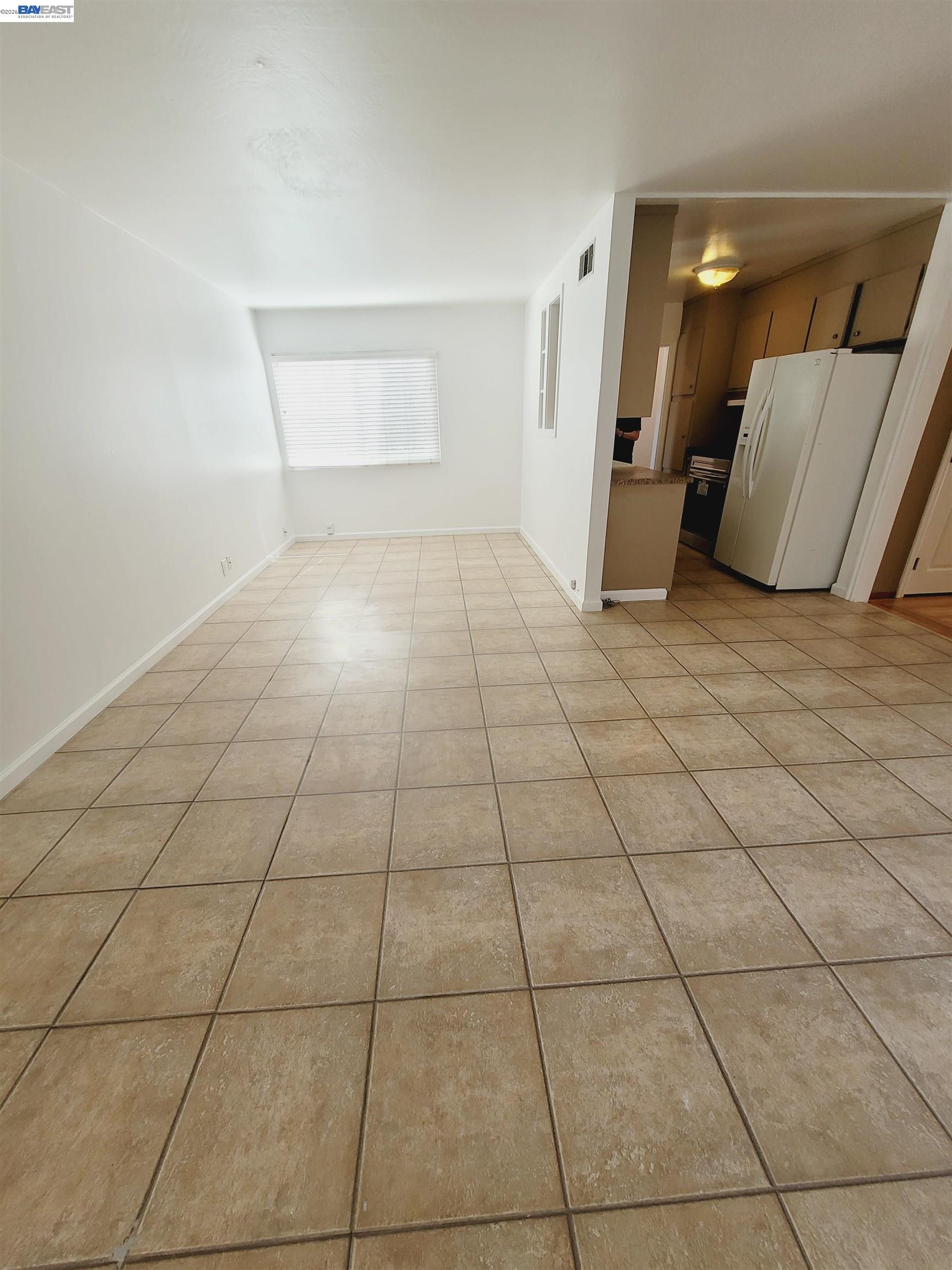 Detail Gallery Image 8 of 22 For 15781 via Teresa, San Lorenzo,  CA 94580 - 3 Beds | 2 Baths