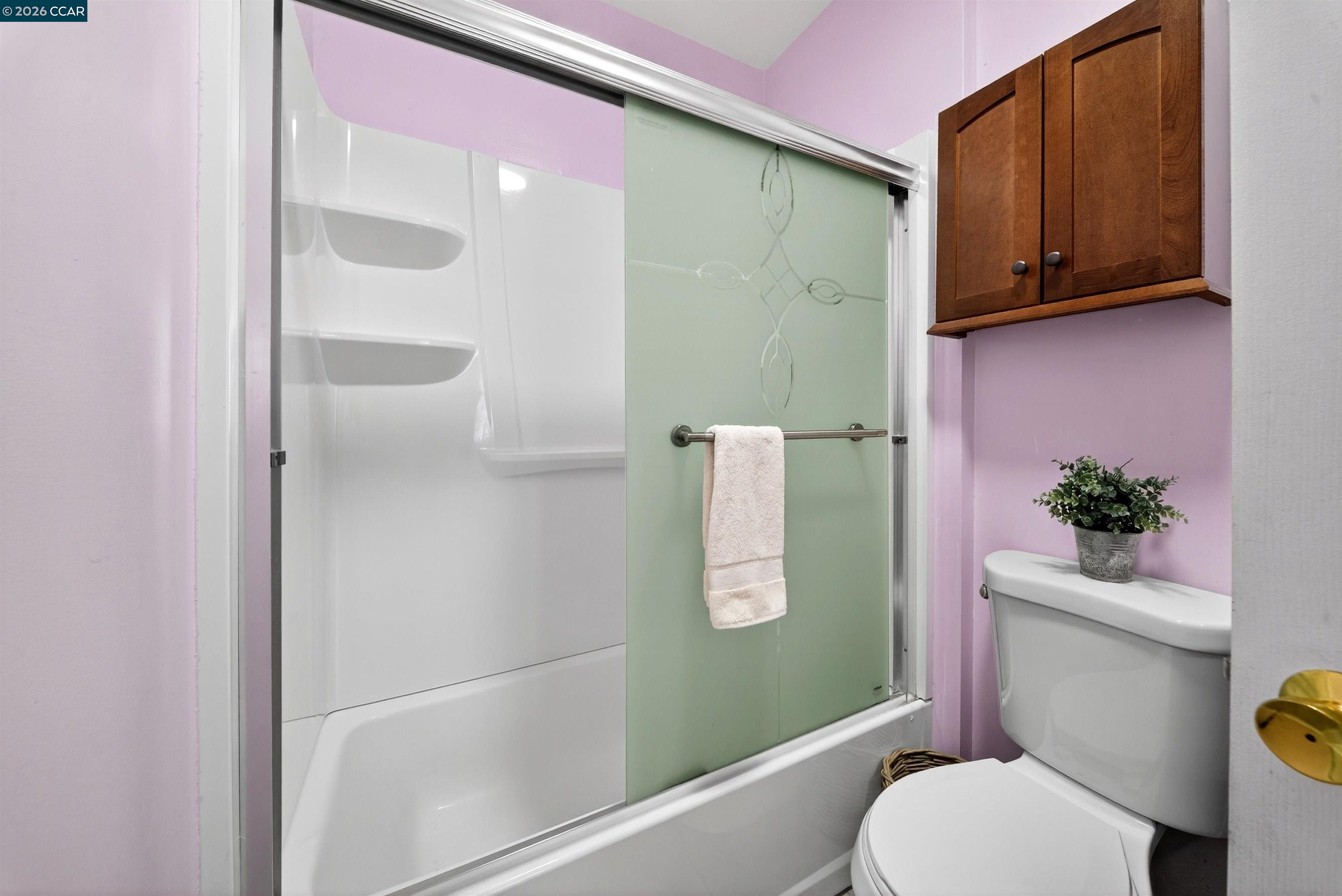 Detail Gallery Image 11 of 39 For 2138 Market Ave, San Pablo,  CA 94806 - 2 Beds | 1 Baths