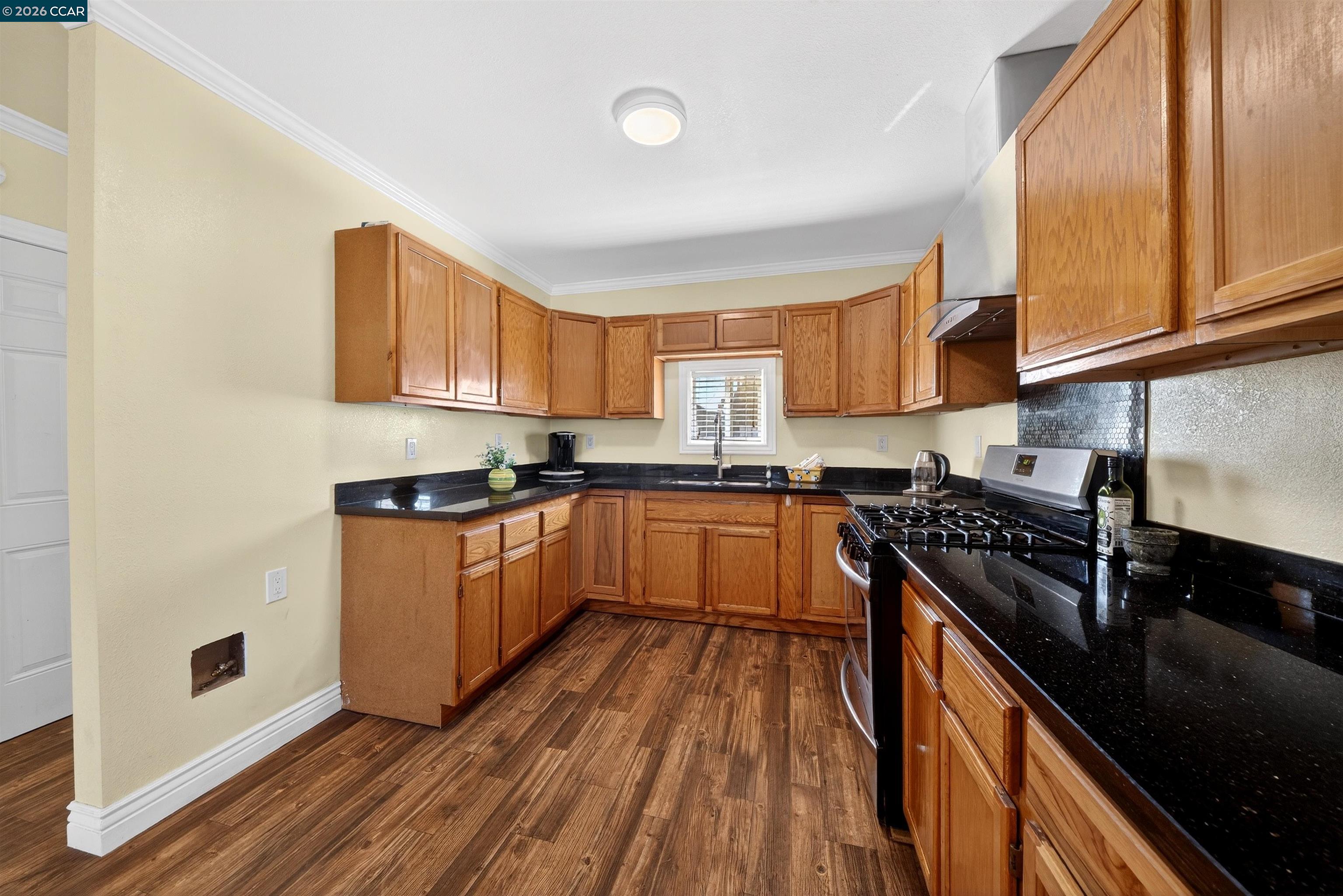 Detail Gallery Image 15 of 39 For 2138 Market Ave, San Pablo,  CA 94806 - 2 Beds | 1 Baths