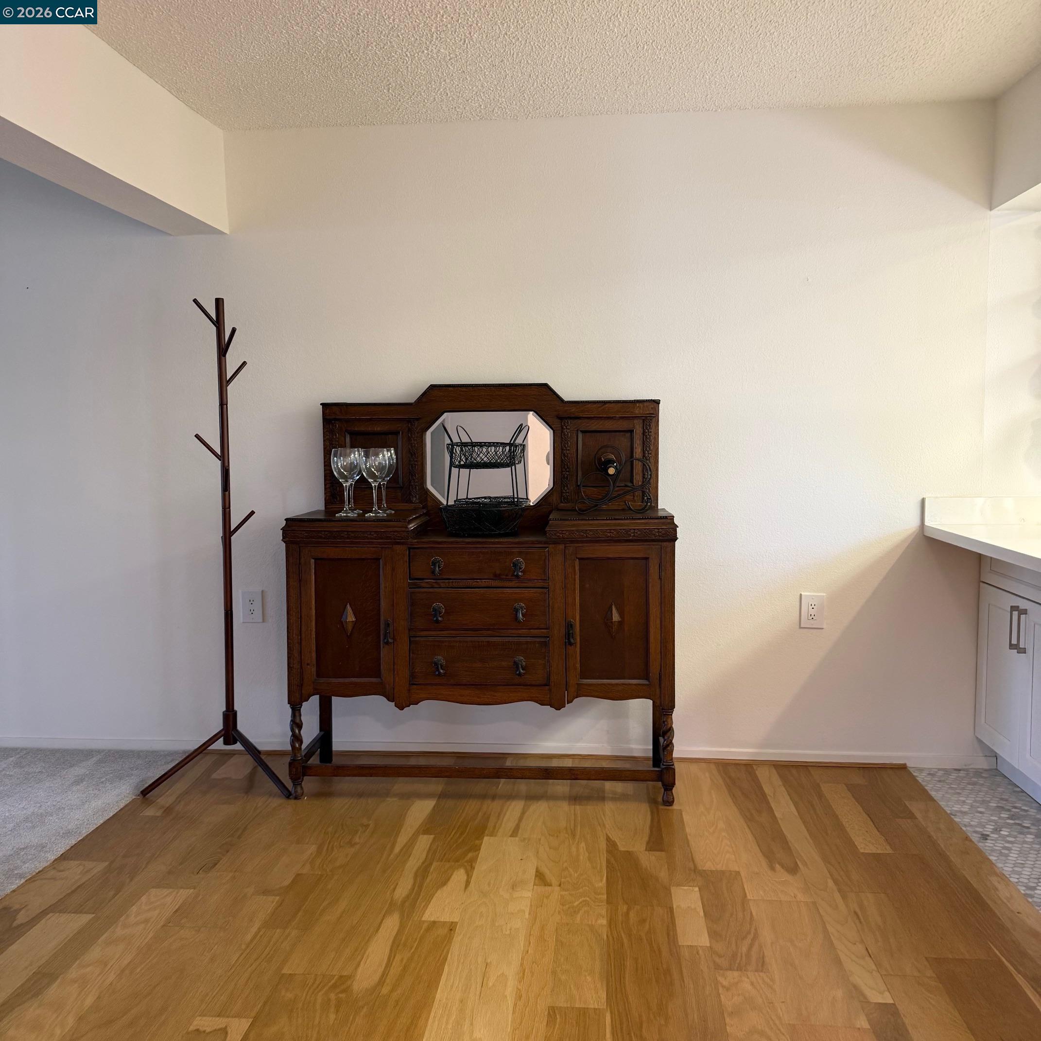 Photo #9: 41127220 Listing: Photo #9