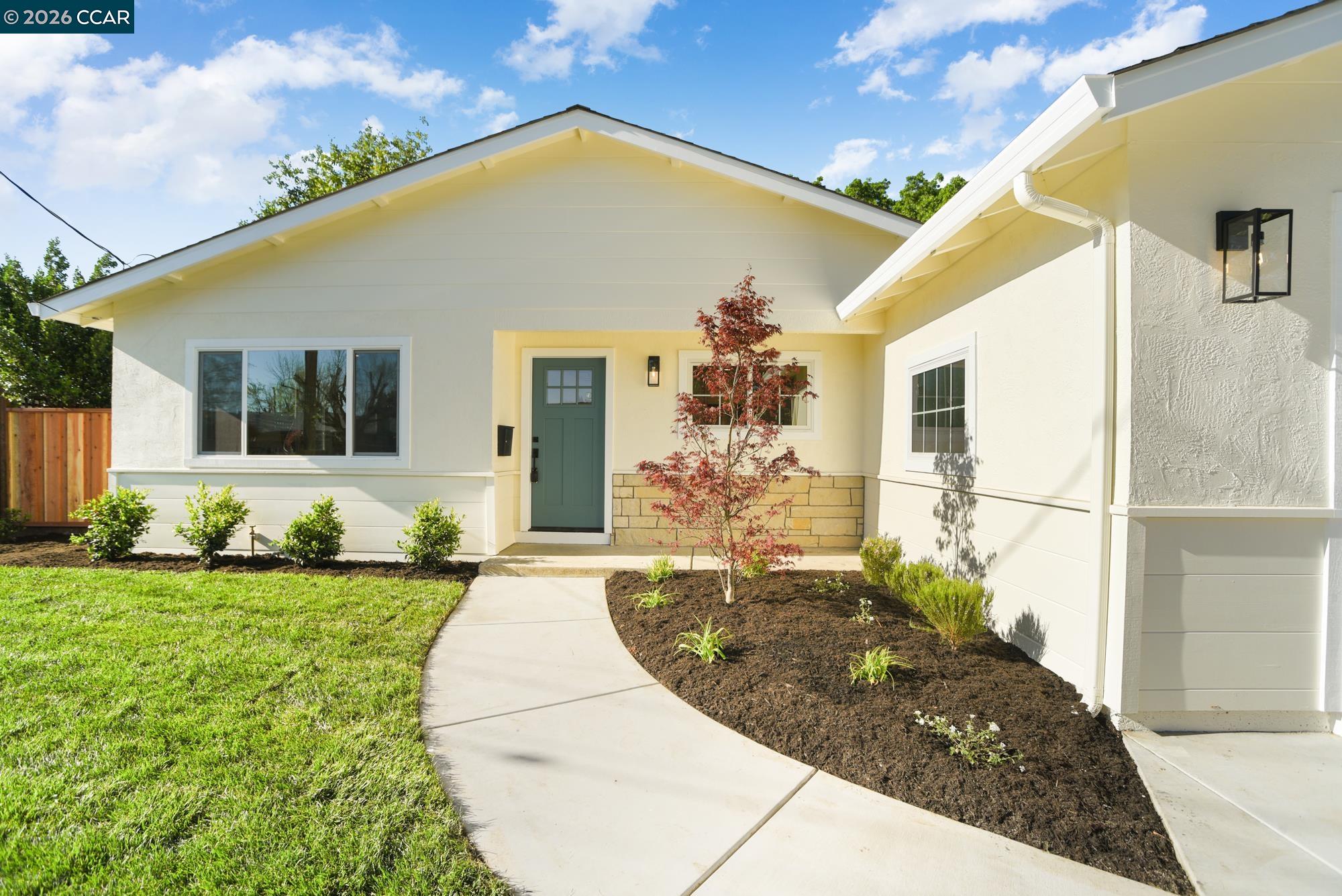 Detail Gallery Image 2 of 51 For 1543 Laverne Ct, Concord,  CA 94521 - 4 Beds | 2 Baths