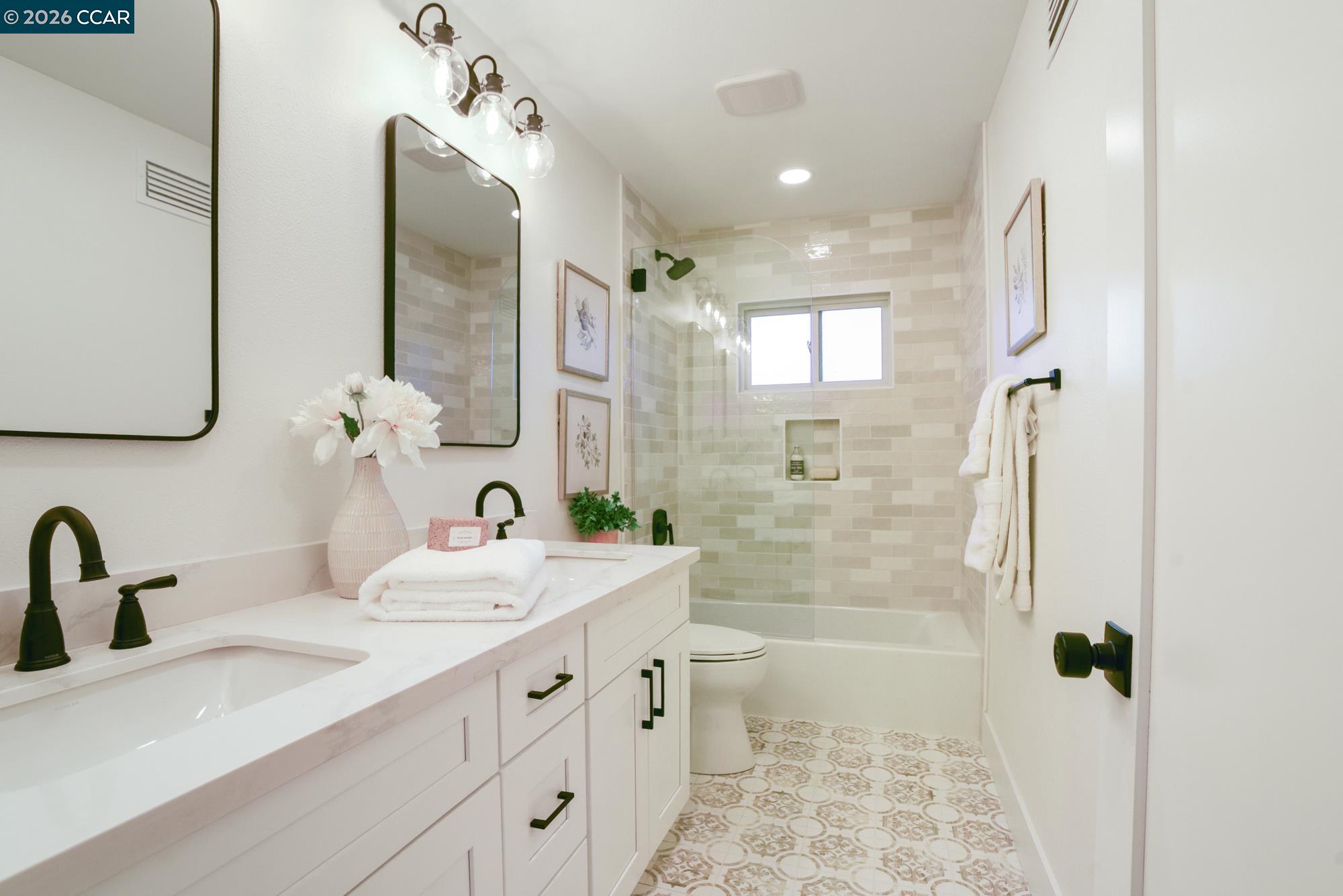 Detail Gallery Image 22 of 51 For 1543 Laverne Ct, Concord,  CA 94521 - 4 Beds | 2 Baths