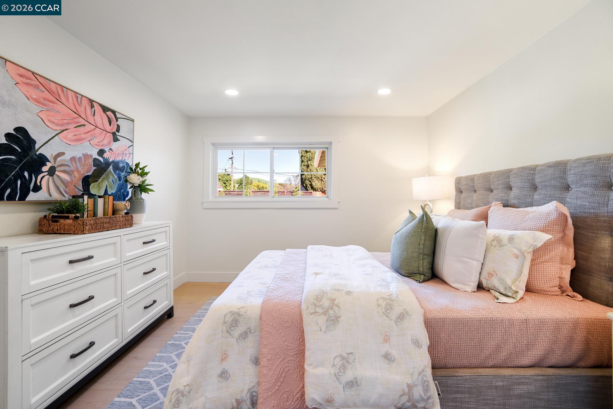 Detail Gallery Image 33 of 51 For 1543 Laverne Ct, Concord,  CA 94521 - 4 Beds | 2 Baths