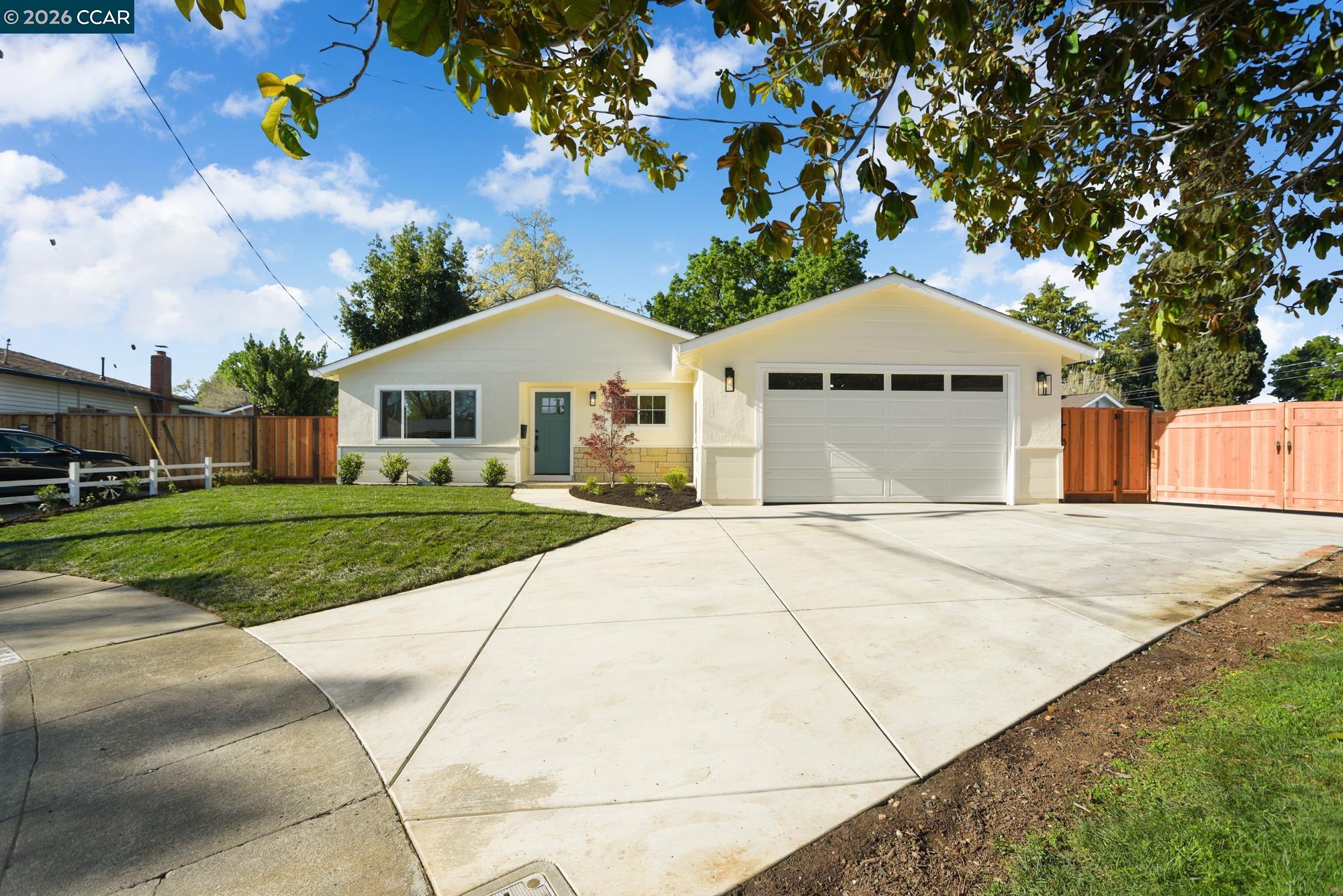 Detail Gallery Image 5 of 51 For 1543 Laverne Ct, Concord,  CA 94521 - 4 Beds | 2 Baths