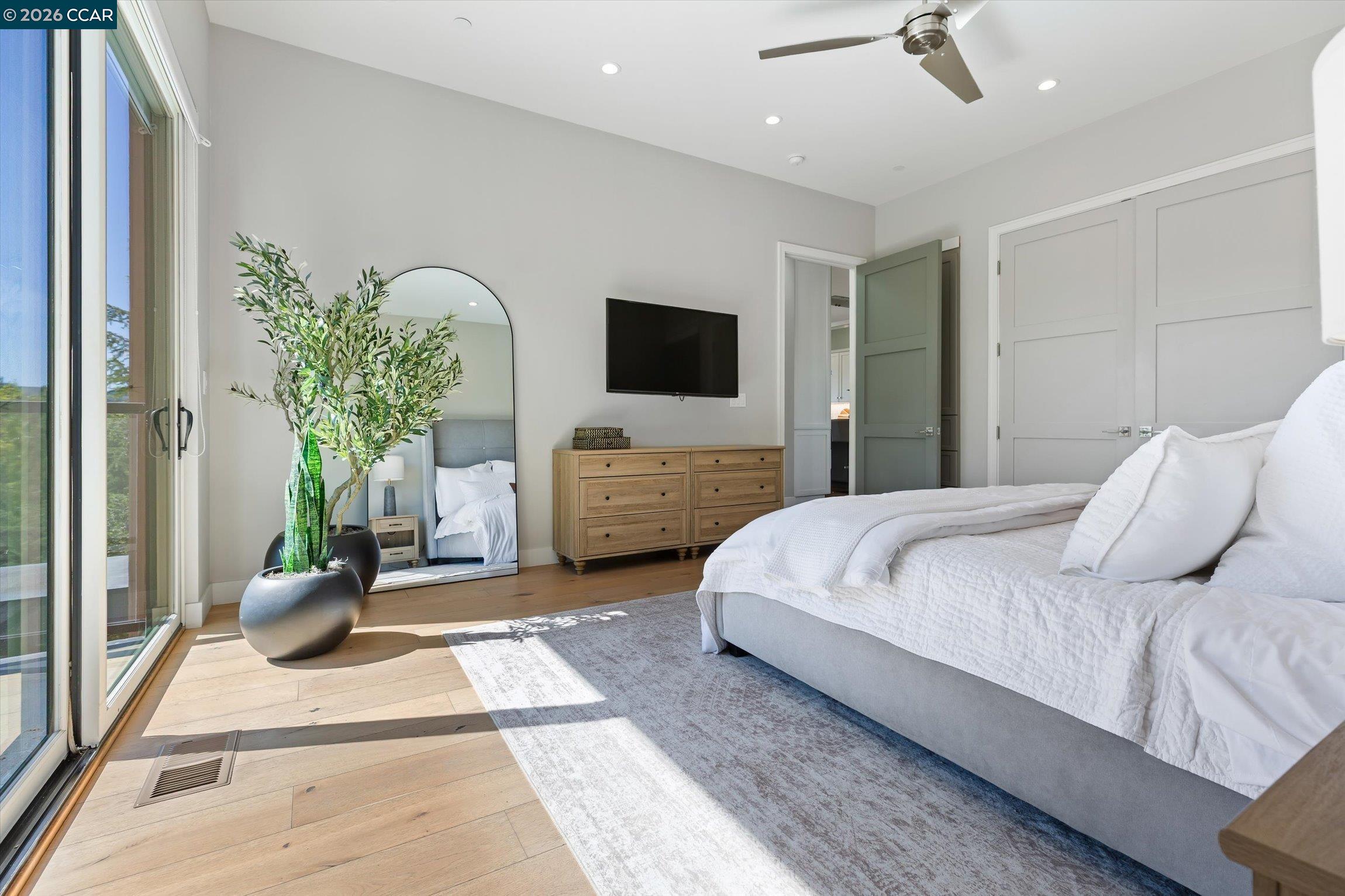 Detail Gallery Image 15 of 51 For 158 Andrea Dr, Walnut Creek,  CA 94596 - 4 Beds | 5 Baths