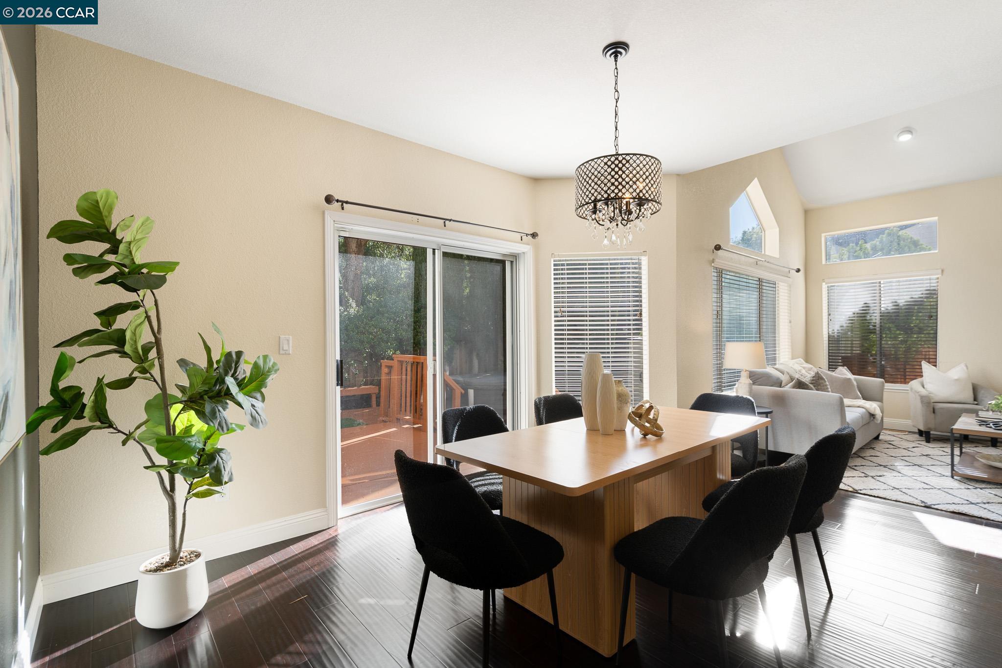 Detail Gallery Image 12 of 55 For 1383 Shell Ln, Clayton,  CA 94517 - 3 Beds | 3 Baths