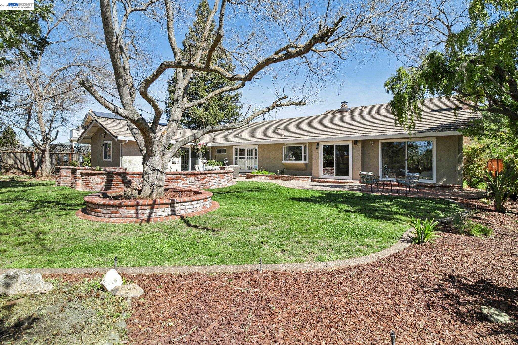 Detail Gallery Image 6 of 47 For 3388 Royal Meadow Ln, San Jose,  CA 95135 - 4 Beds | 3 Baths