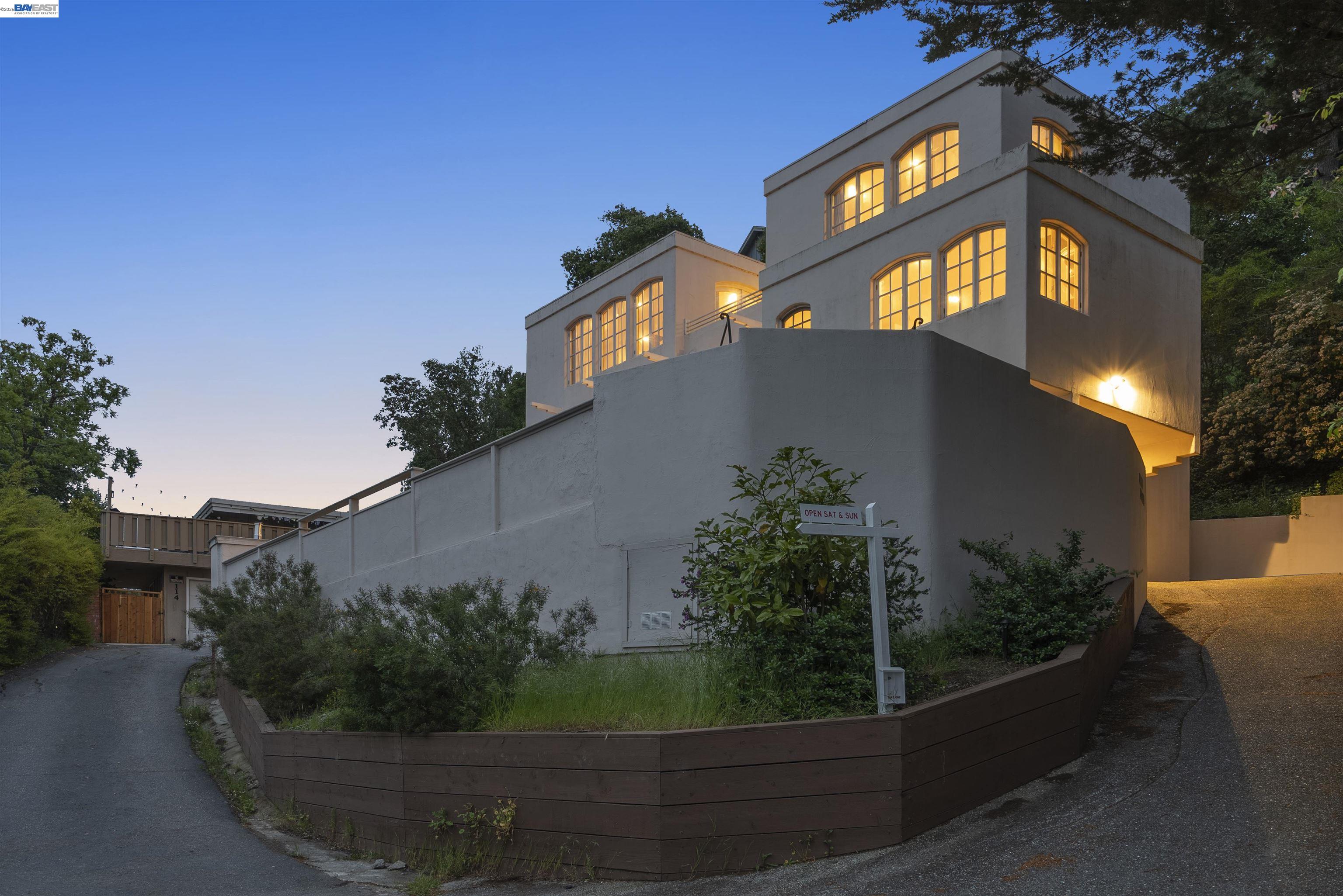 Front Image Thumbnail for BE41127229