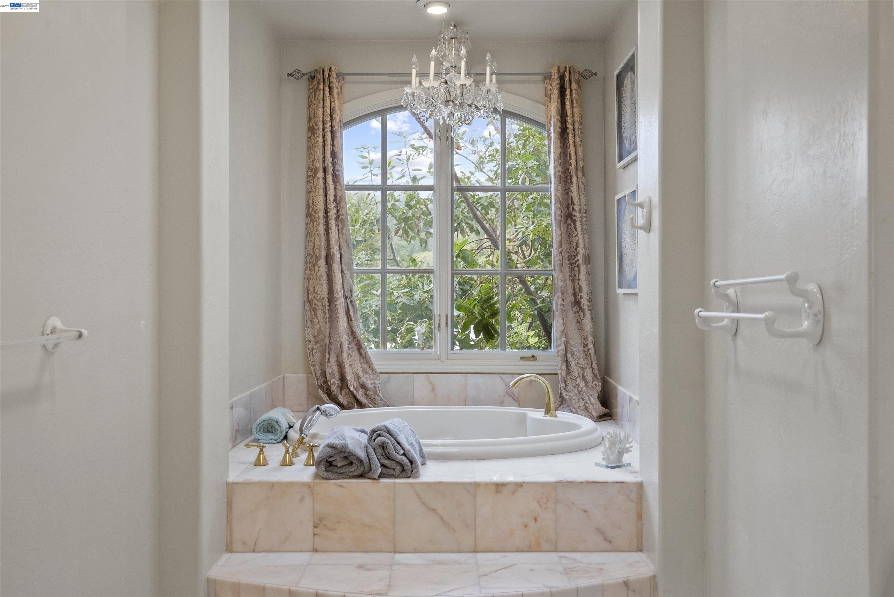 Detail Gallery Image 13 of 33 For 112 Sunset Ter, Scotts Valley,  CA 95066 - 4 Beds | 3/1 Baths