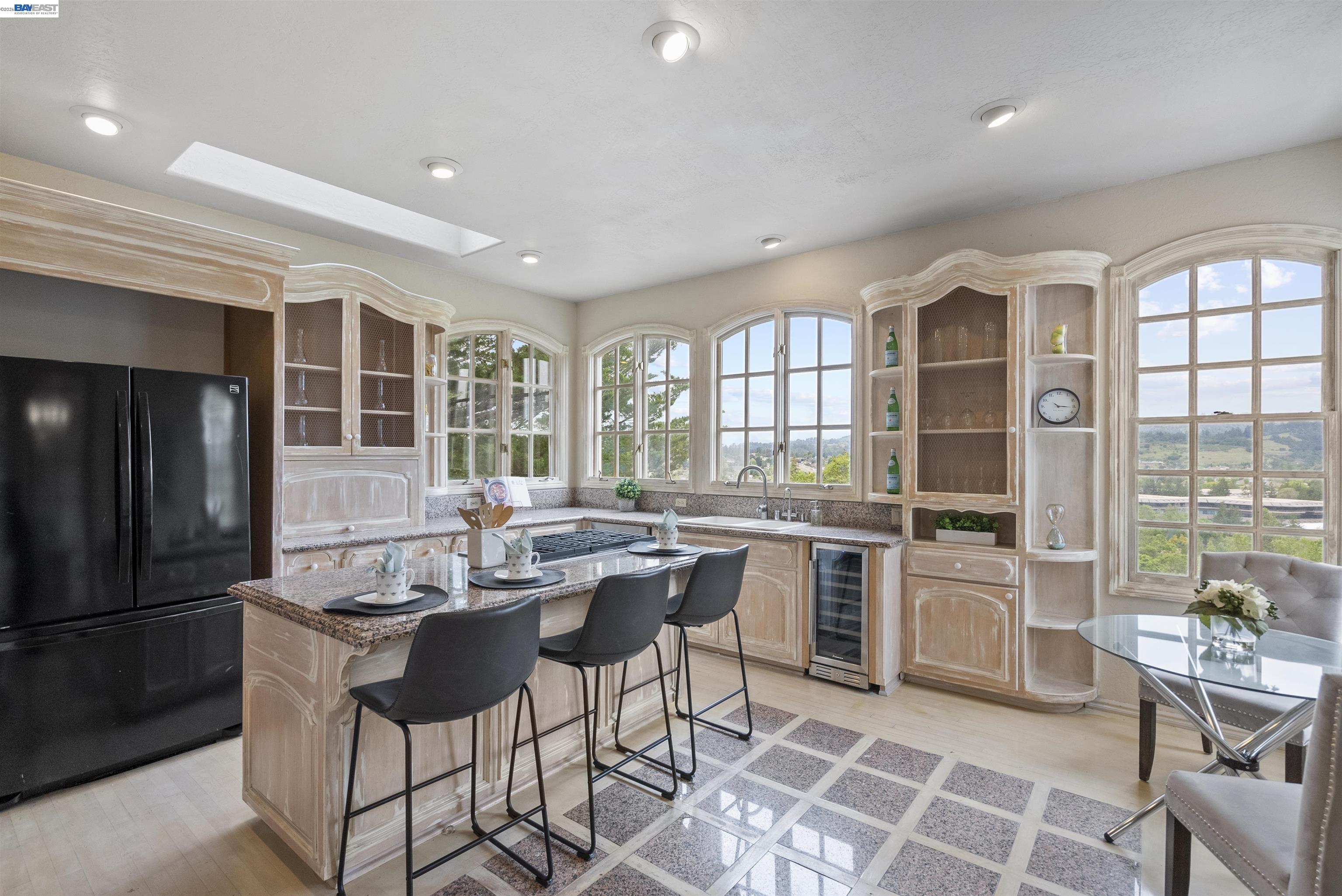 Detail Gallery Image 6 of 33 For 112 Sunset Ter, Scotts Valley,  CA 95066 - 4 Beds | 3/1 Baths