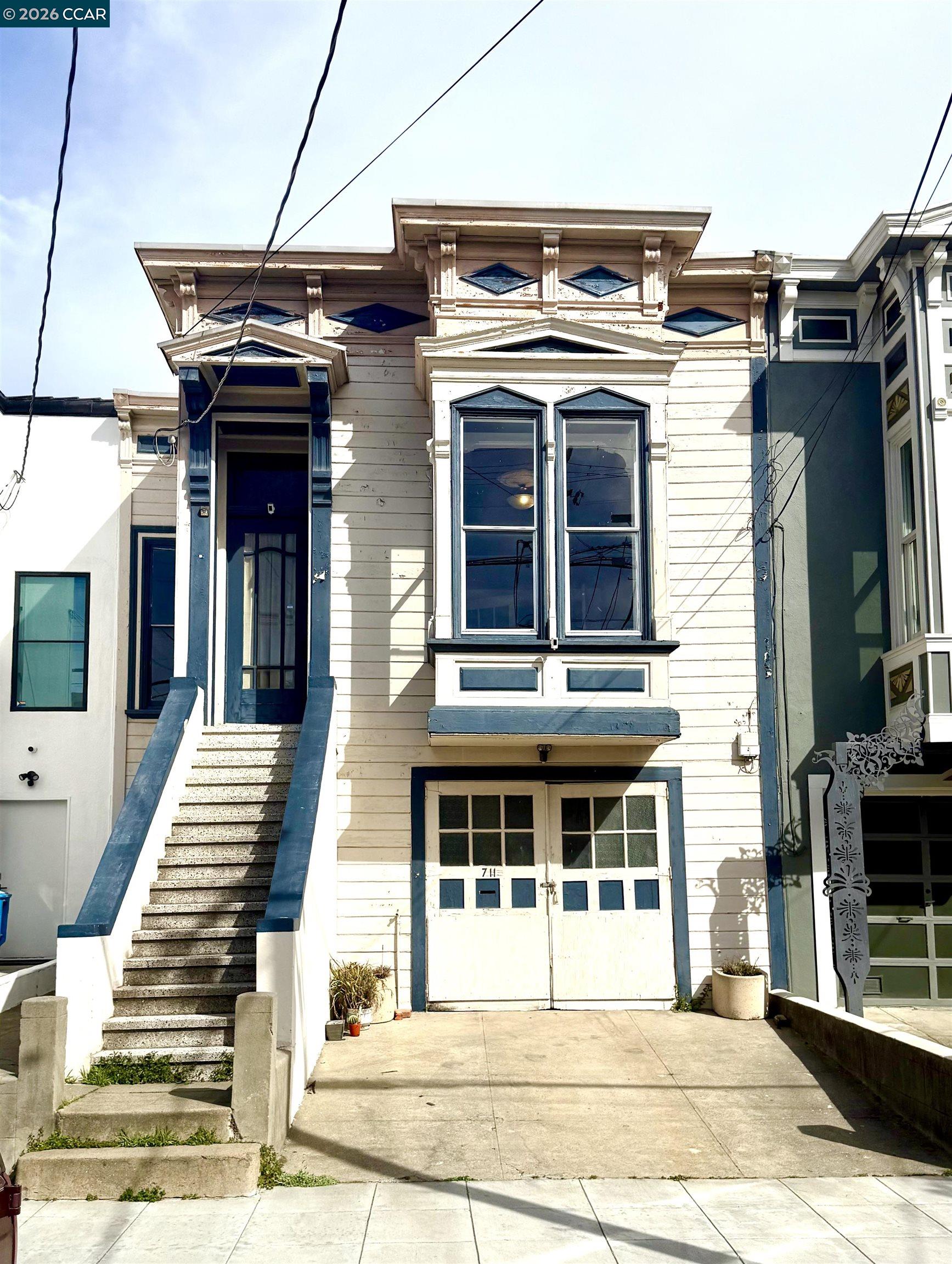 Front Image Thumbnail for CC41127230