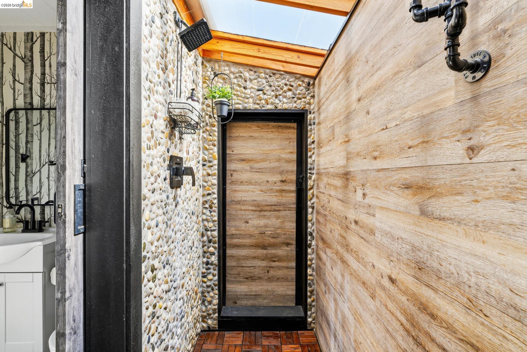 Detail Gallery Image 26 of 60 For 1815 Hoya Ct., Copperopolis,  CA 95228-9531 - 4 Beds | 2 Baths