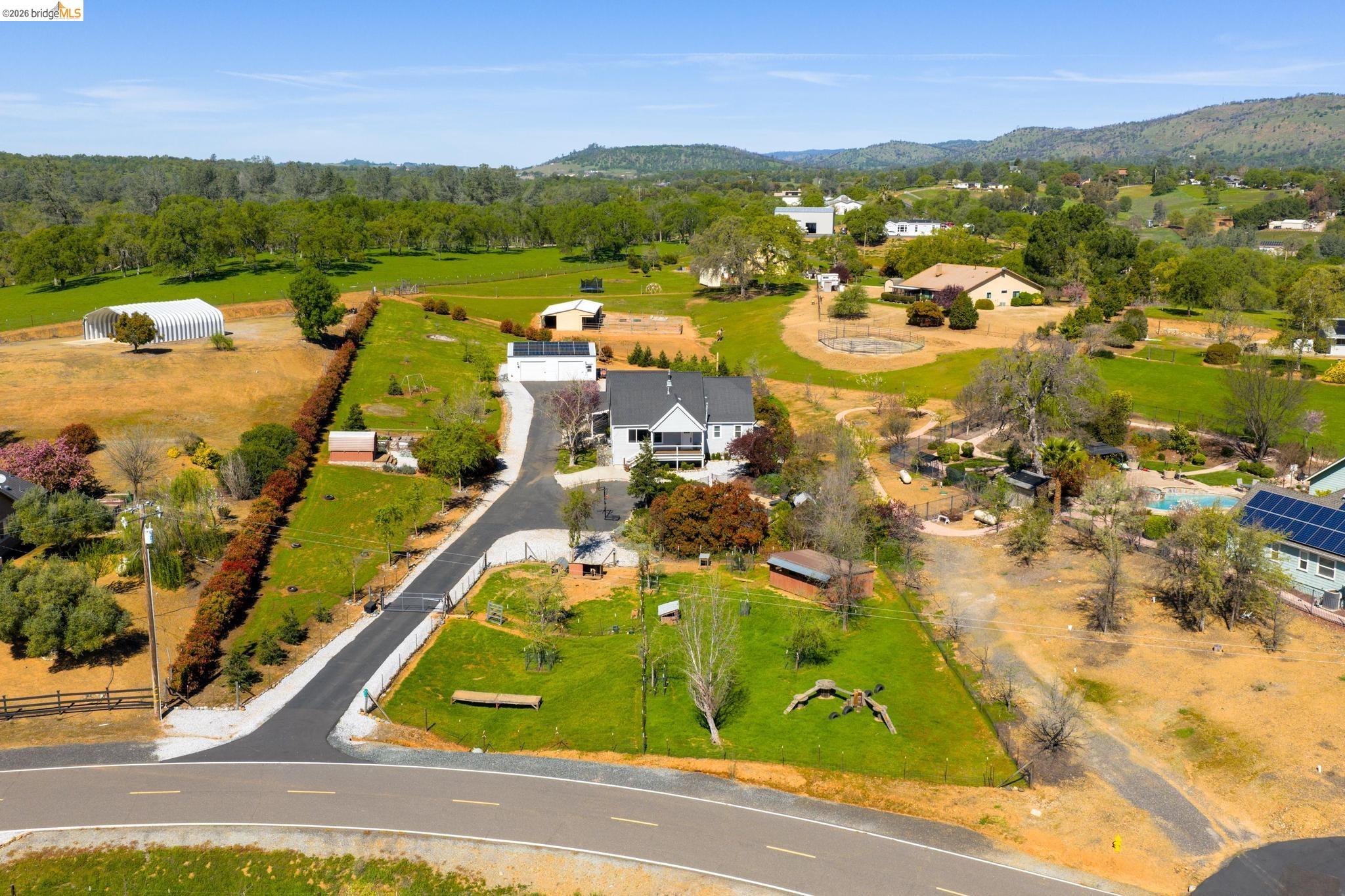 Detail Gallery Image 5 of 60 For 1815 Hoya Ct., Copperopolis,  CA 95228-9531 - 4 Beds | 2 Baths