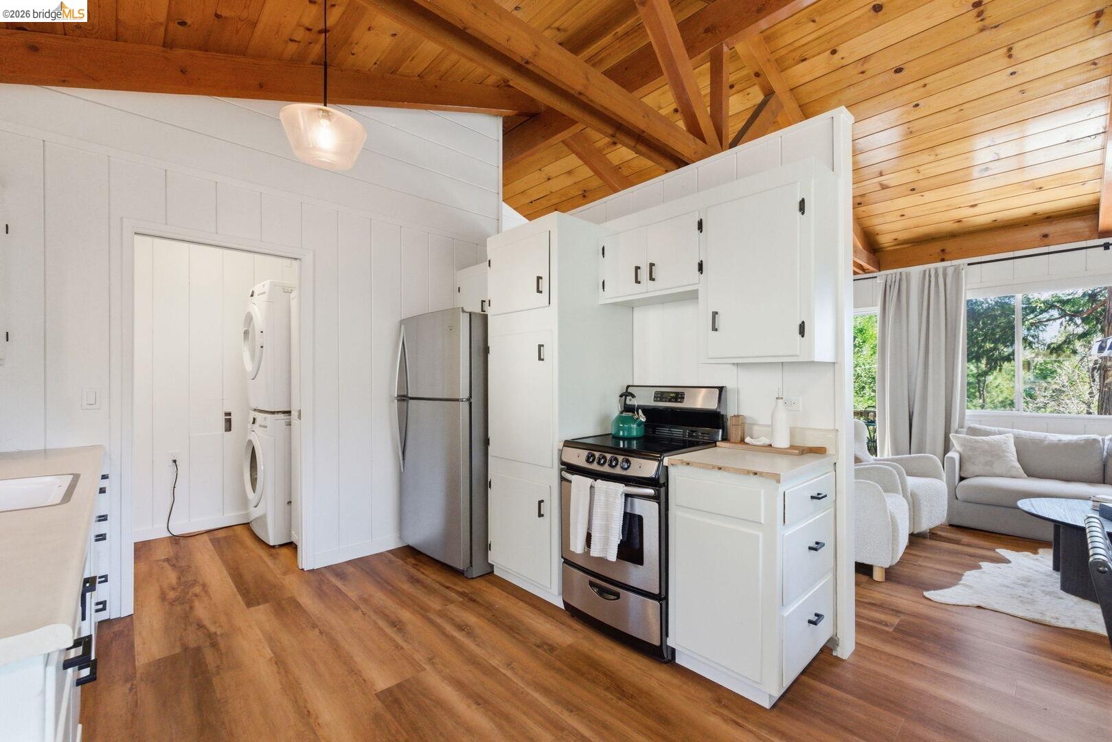 Detail Gallery Image 14 of 33 For 20764 Hekeke Ln, Mi Wuk Village,  CA 95346 - 3 Beds | 2 Baths