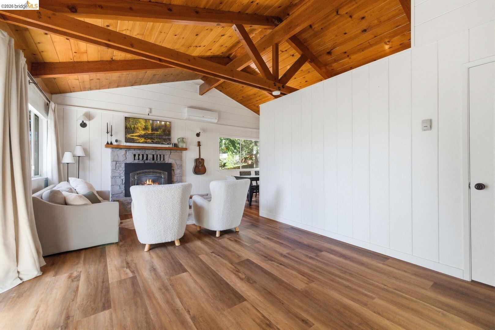 Detail Gallery Image 7 of 33 For 20764 Hekeke Ln, Mi Wuk Village,  CA 95346 - 3 Beds | 2 Baths