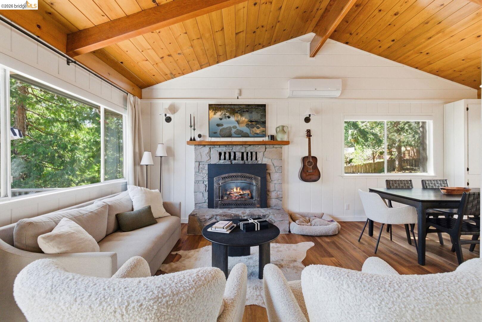 Detail Gallery Image 9 of 33 For 20764 Hekeke Ln, Mi Wuk Village,  CA 95346 - 3 Beds | 2 Baths