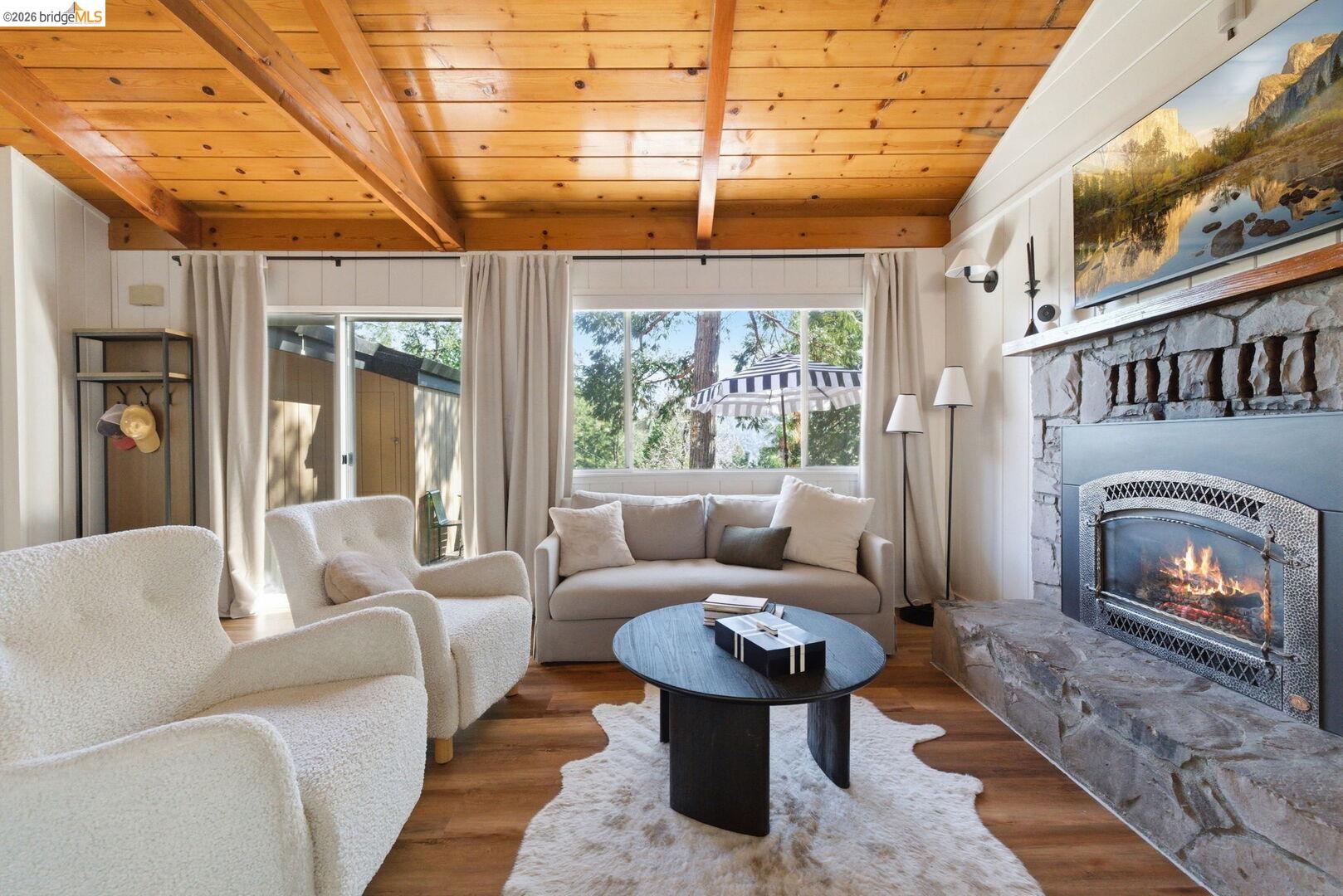 Detail Gallery Image 10 of 33 For 20764 Hekeke Ln, Mi Wuk Village,  CA 95346 - 3 Beds | 2 Baths