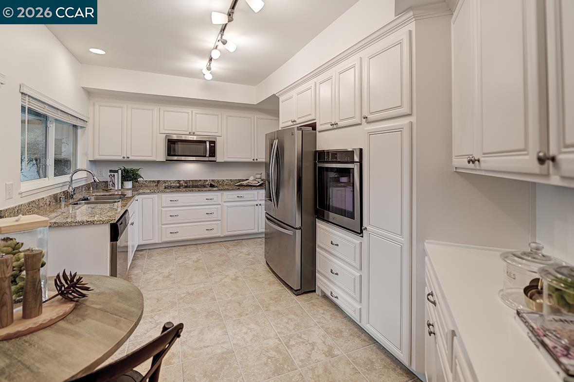 Photo #1: 41127236 Listing: Photo #1