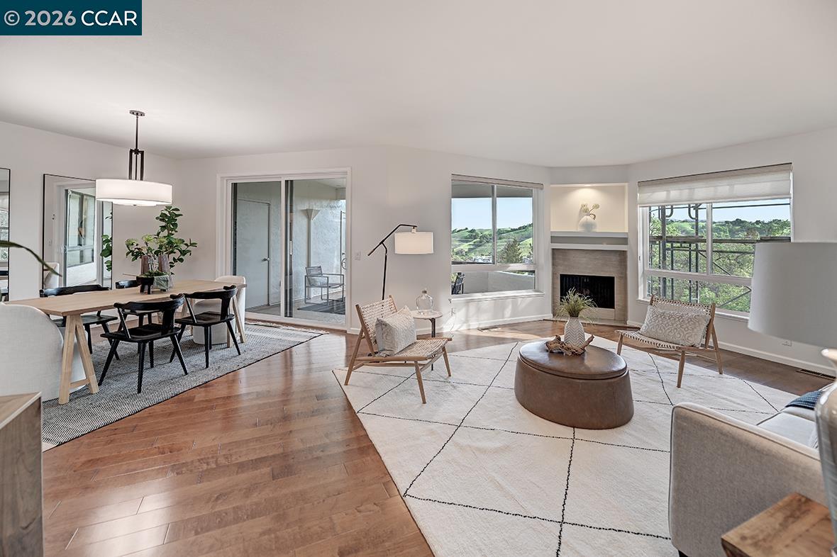 Photo #4: 41127236 Listing: Photo #4