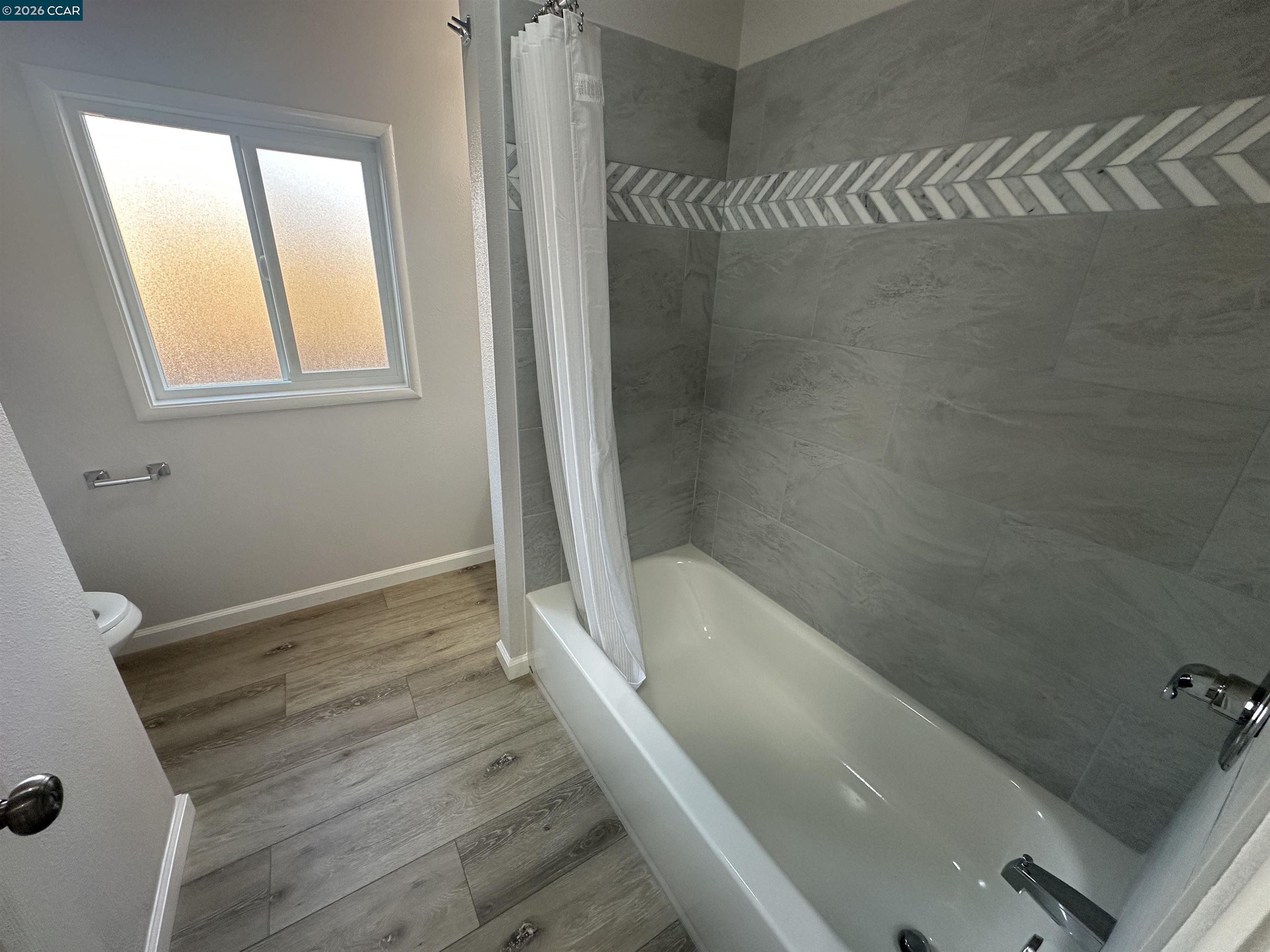 Detail Gallery Image 11 of 23 For 15090 Edgemoor St, San Leandro,  CA 94579 - 3 Beds | 1 Baths