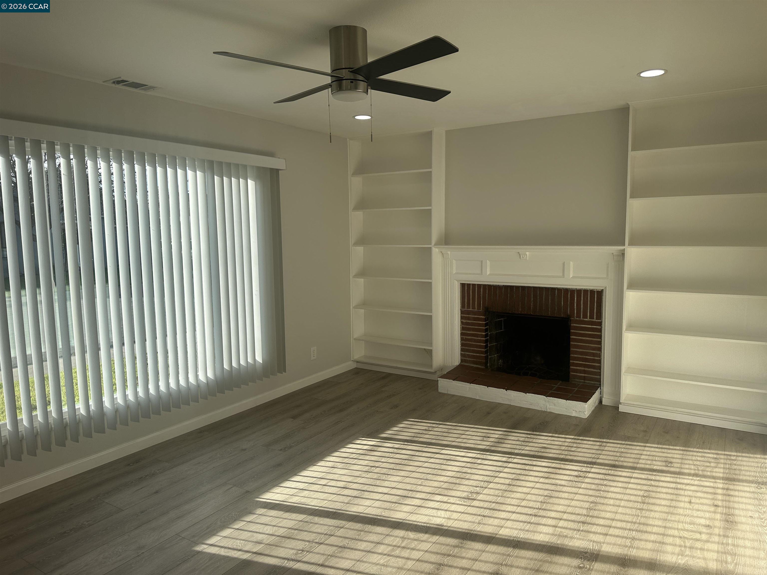 Detail Gallery Image 2 of 23 For 15090 Edgemoor St, San Leandro,  CA 94579 - 3 Beds | 1 Baths