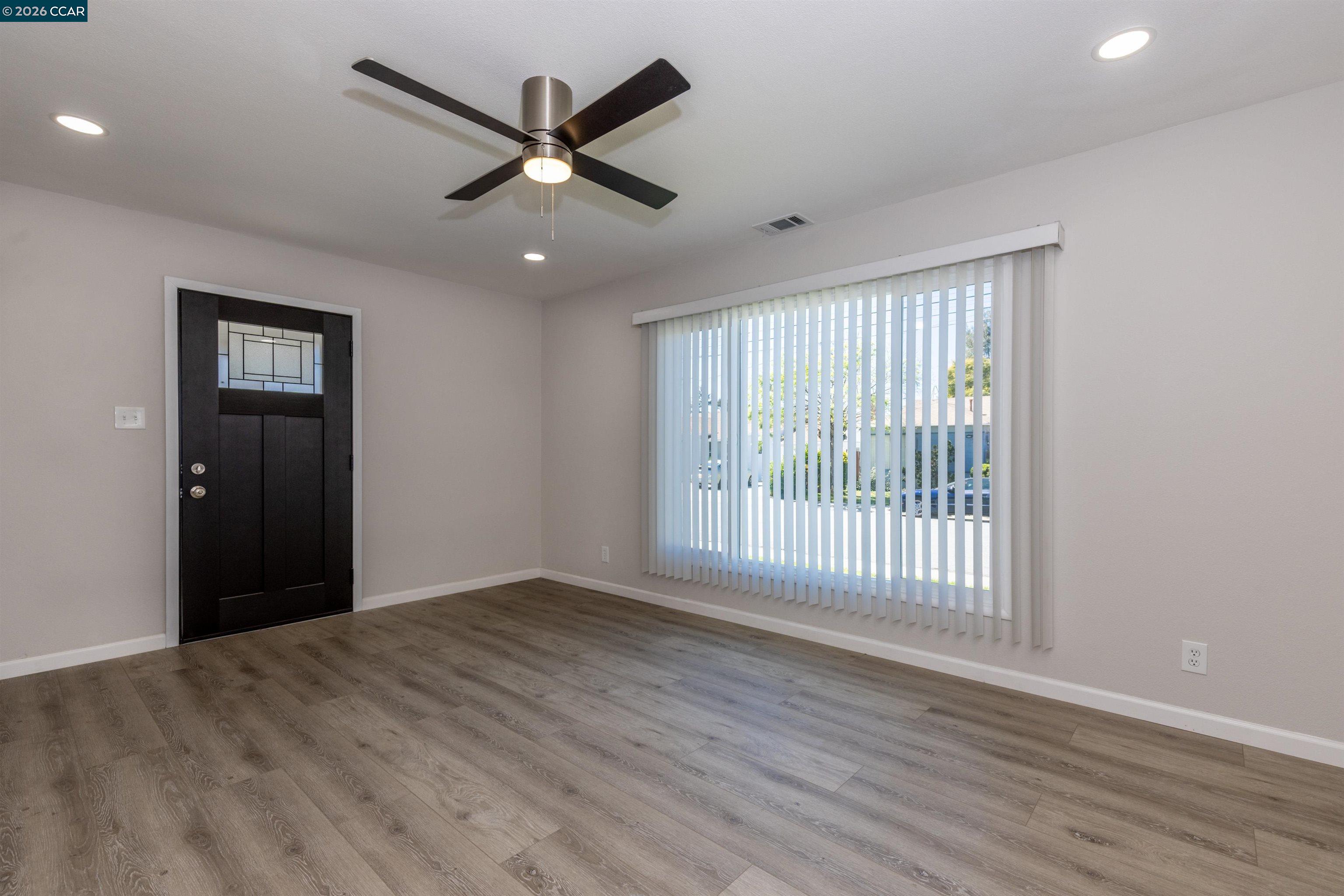 Detail Gallery Image 7 of 30 For 15090 Edgemoor St, San Leandro,  CA 94579 - 3 Beds | 1 Baths