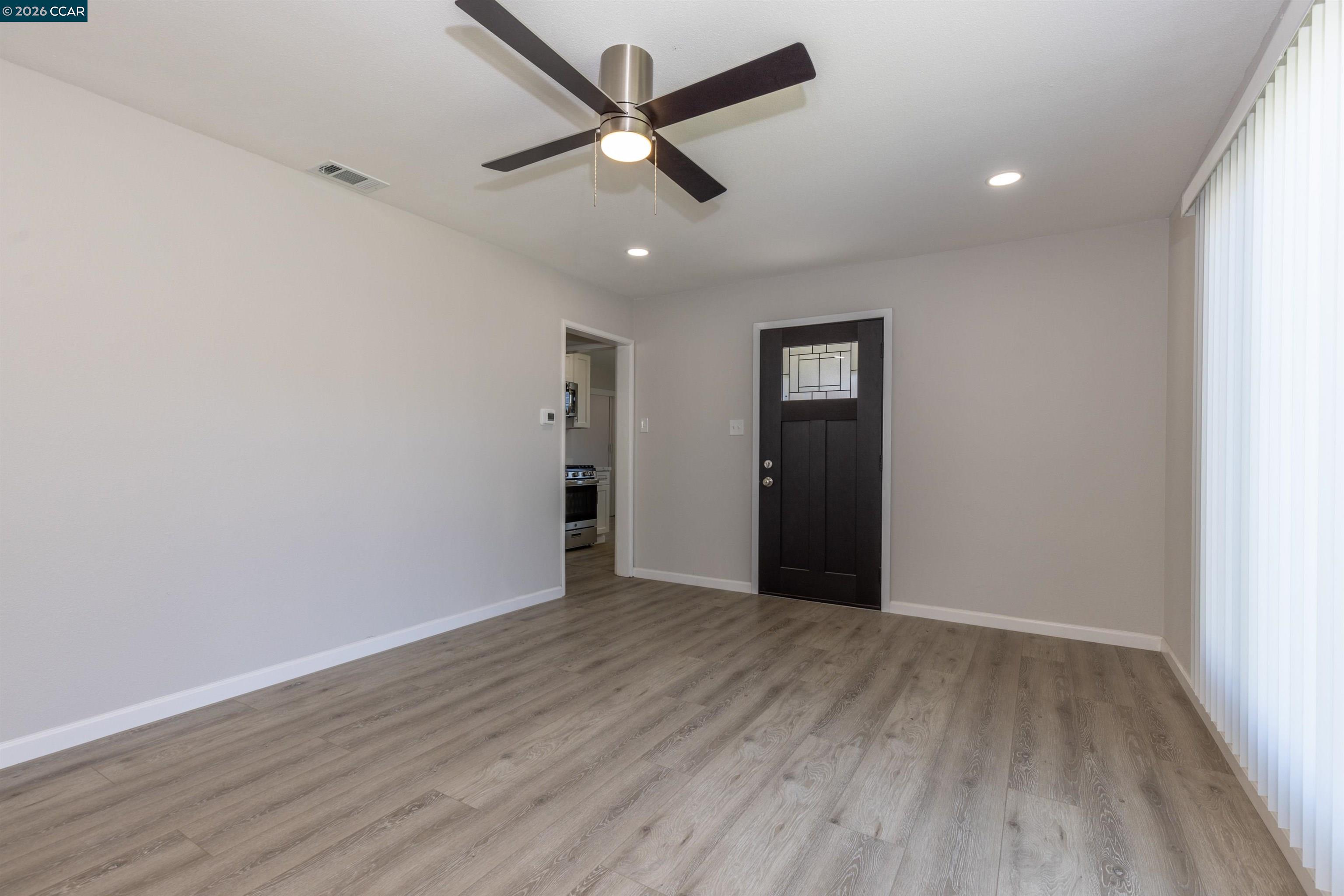 Detail Gallery Image 8 of 30 For 15090 Edgemoor St, San Leandro,  CA 94579 - 3 Beds | 1 Baths