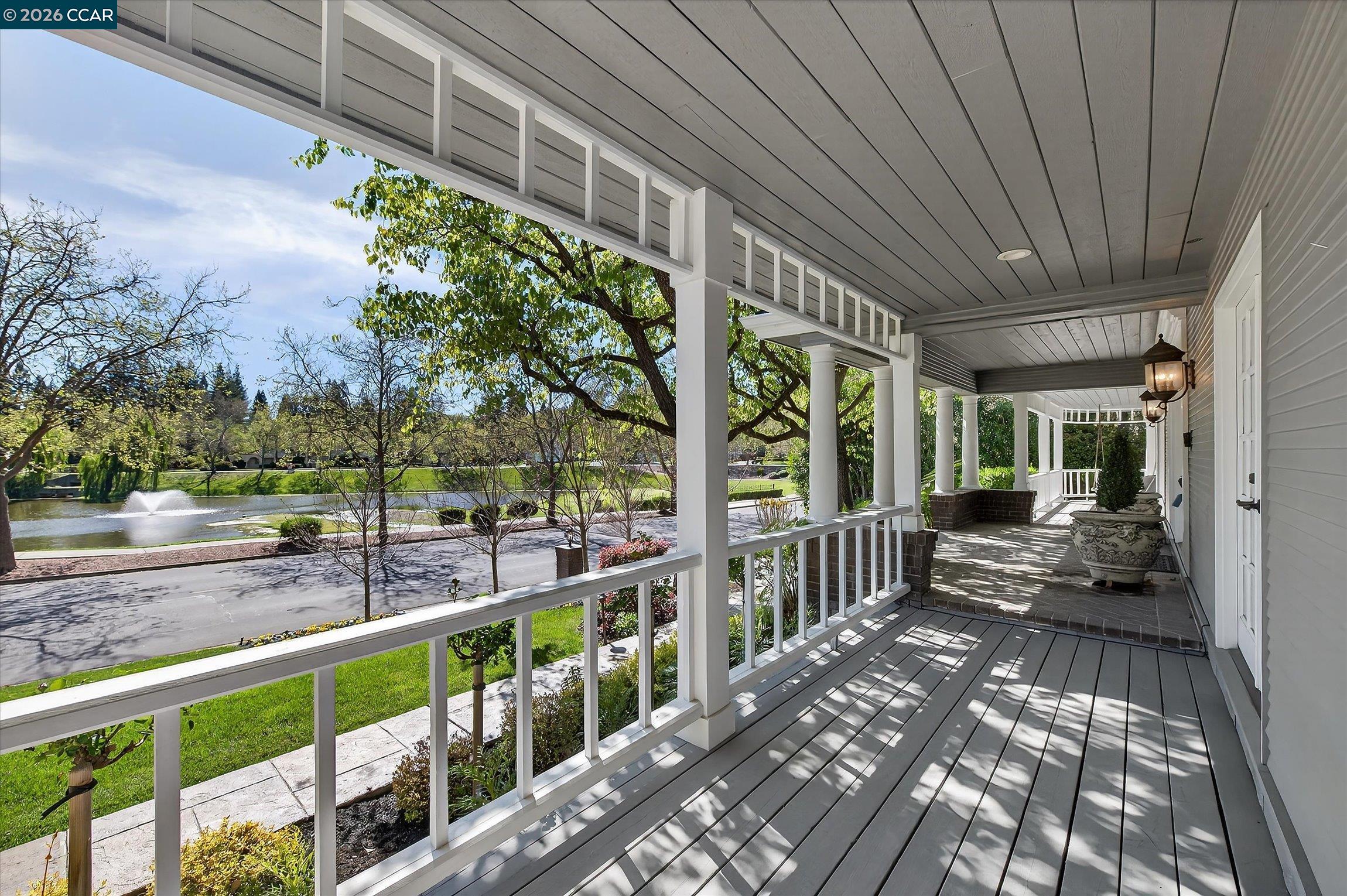 Detail Gallery Image 10 of 55 For 5275 Blackhawk Dr, Danville,  CA 94506 - 4 Beds | 4/1 Baths