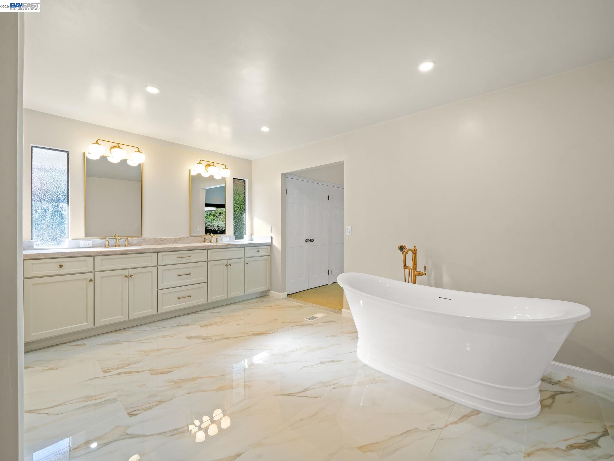 Detail Gallery Image 29 of 41 For 261 Saint Paul Dr, Alamo,  CA 94507 - 4 Beds | 3/1 Baths