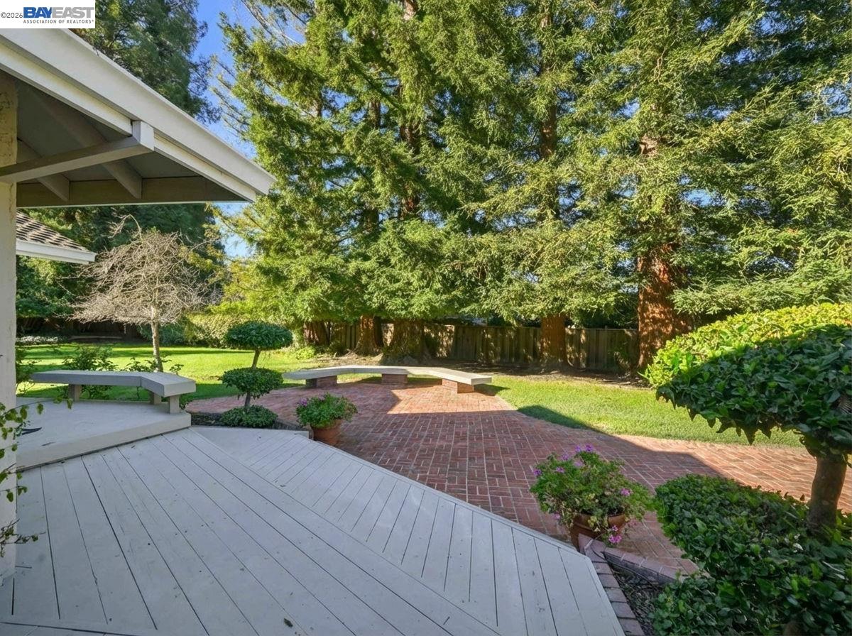 Detail Gallery Image 10 of 41 For 261 Saint Paul Dr, Alamo,  CA 94507 - 4 Beds | 3/1 Baths