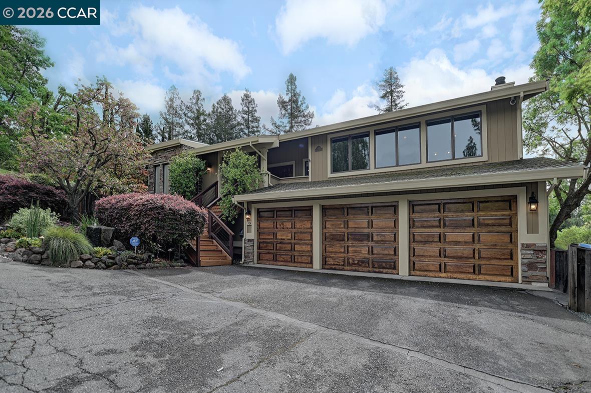 Detail Gallery Image 2 of 60 For 304 Livorna Heights Rd, Alamo,  CA 94507 - 5 Beds | 3/1 Baths