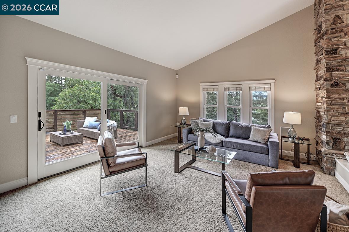 Detail Gallery Image 15 of 60 For 304 Livorna Heights Rd, Alamo,  CA 94507 - 5 Beds | 3/1 Baths