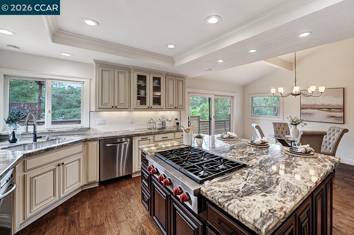 Detail Gallery Image 24 of 60 For 304 Livorna Heights Rd, Alamo,  CA 94507 - 5 Beds | 3/1 Baths