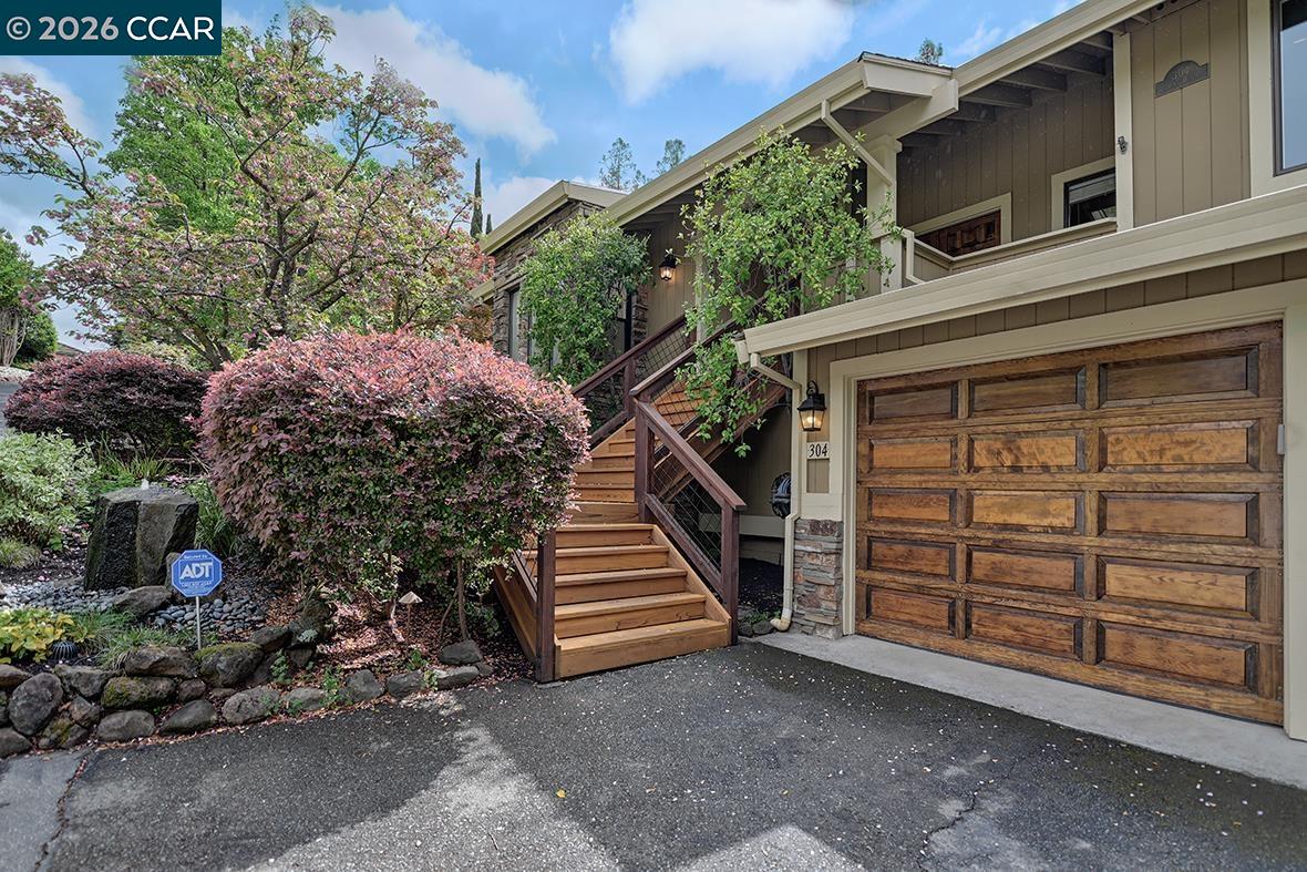 Detail Gallery Image 4 of 60 For 304 Livorna Heights Rd, Alamo,  CA 94507 - 5 Beds | 3/1 Baths