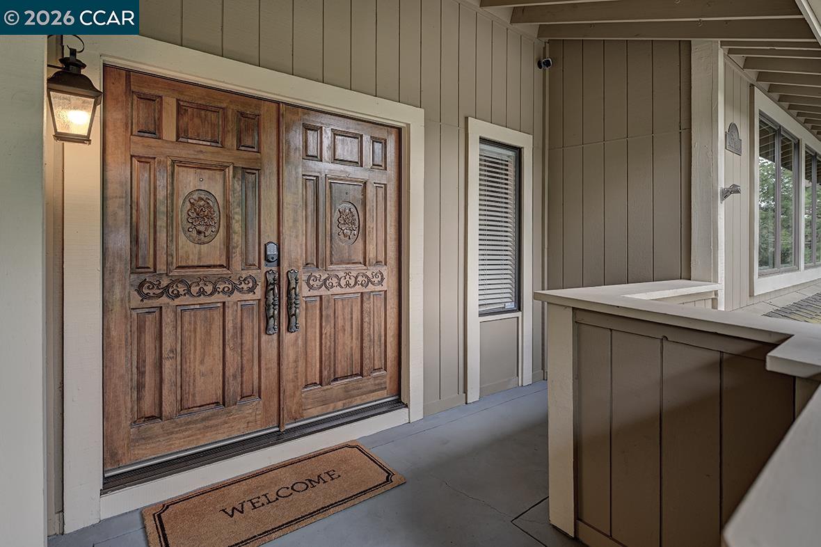 Detail Gallery Image 5 of 60 For 304 Livorna Heights Rd, Alamo,  CA 94507 - 5 Beds | 3/1 Baths