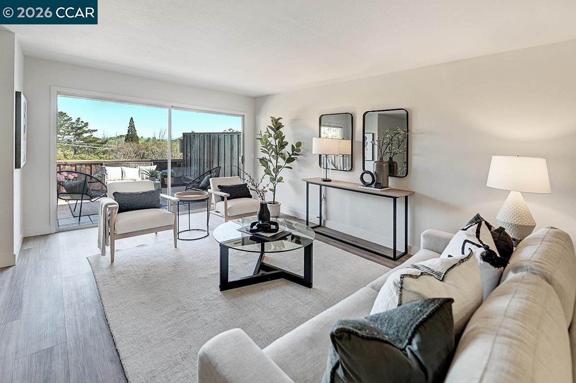 Photo #4: 41127250 Listing: Photo #4