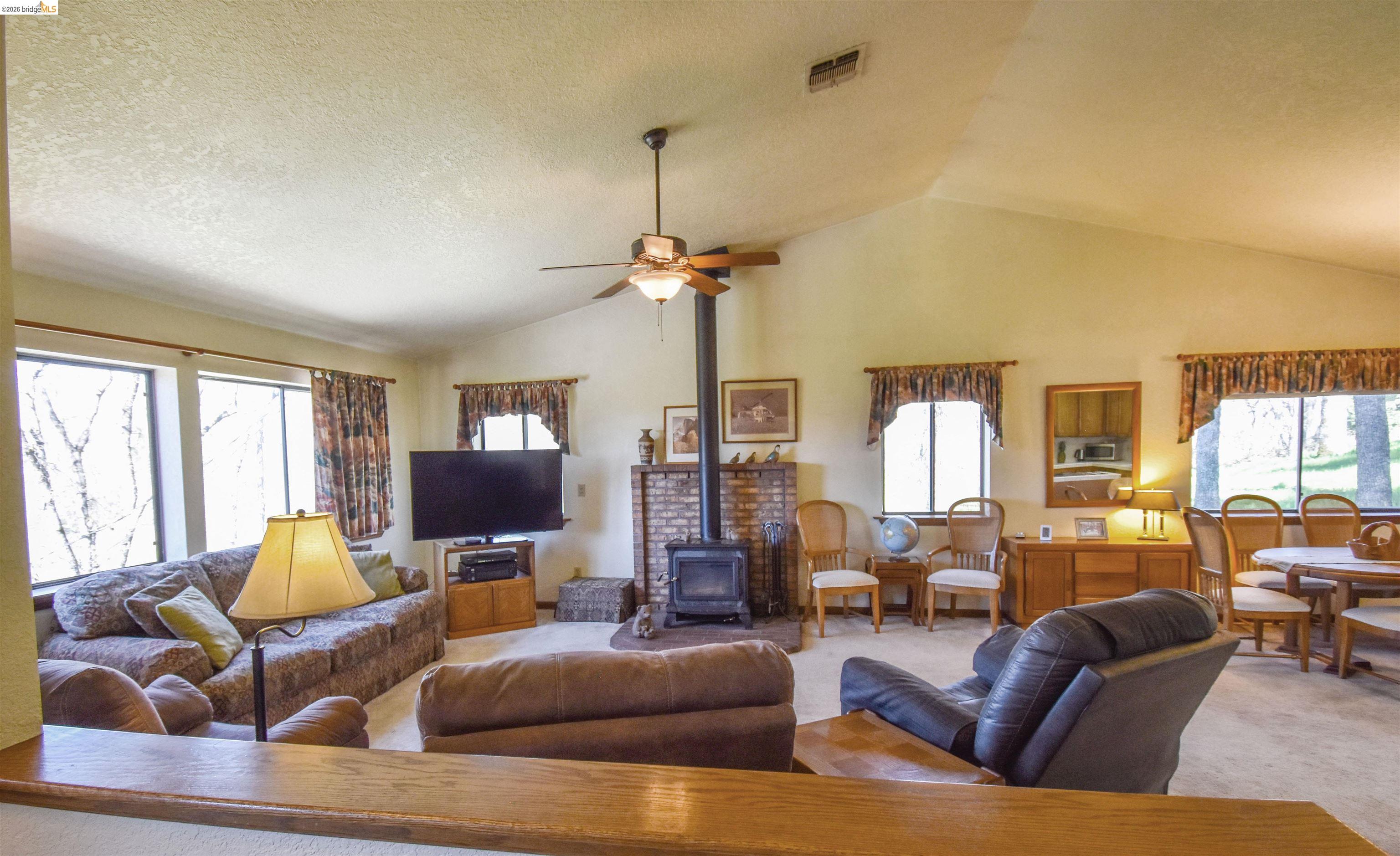 Detail Gallery Image 6 of 48 For 15170 Potato Ranch Rd, Sonora,  CA 95370 - 3 Beds | 3 Baths