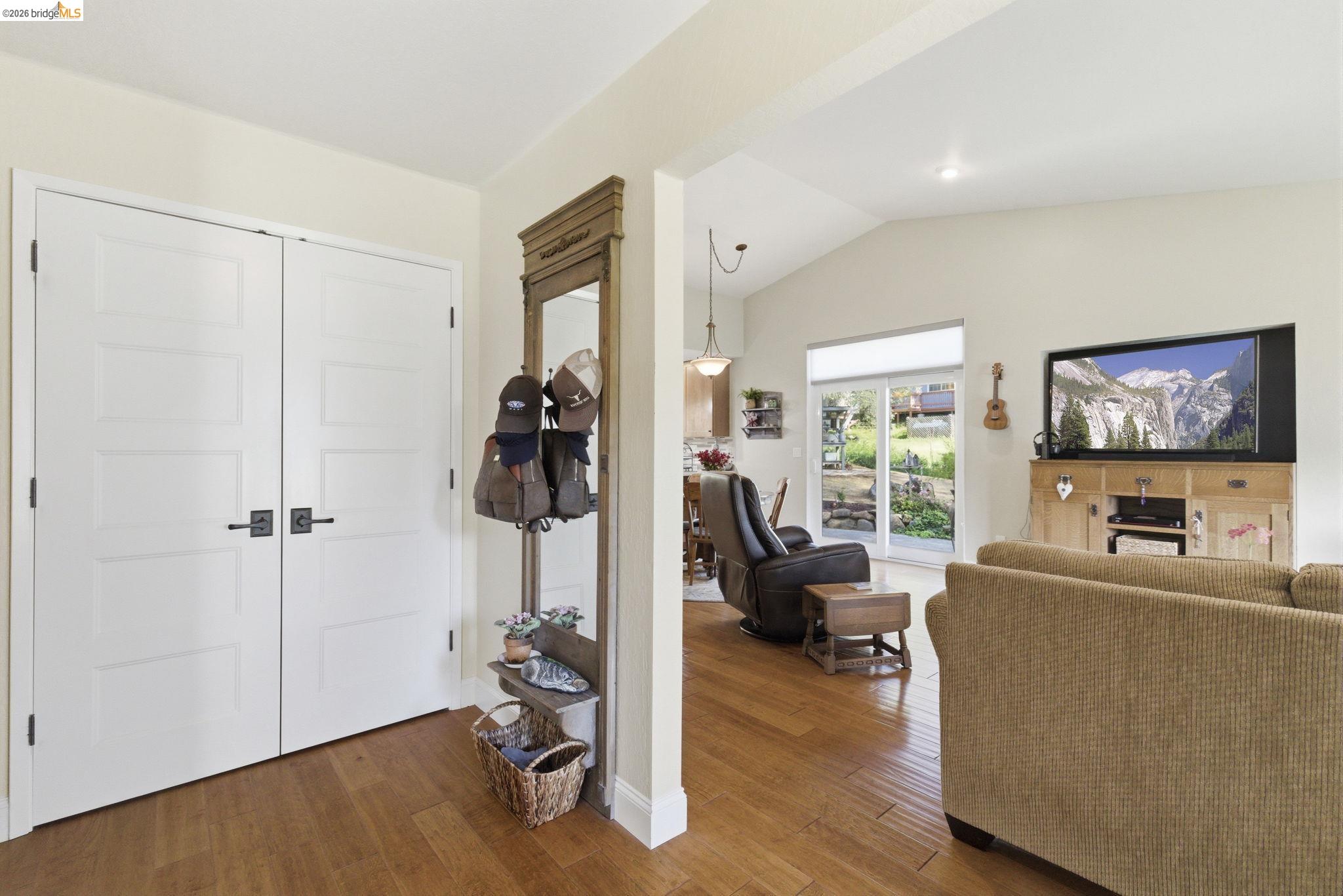 Detail Gallery Image 13 of 34 For 12930 Beckwith Cir, Sonora,  CA 95370 - 3 Beds | 2 Baths