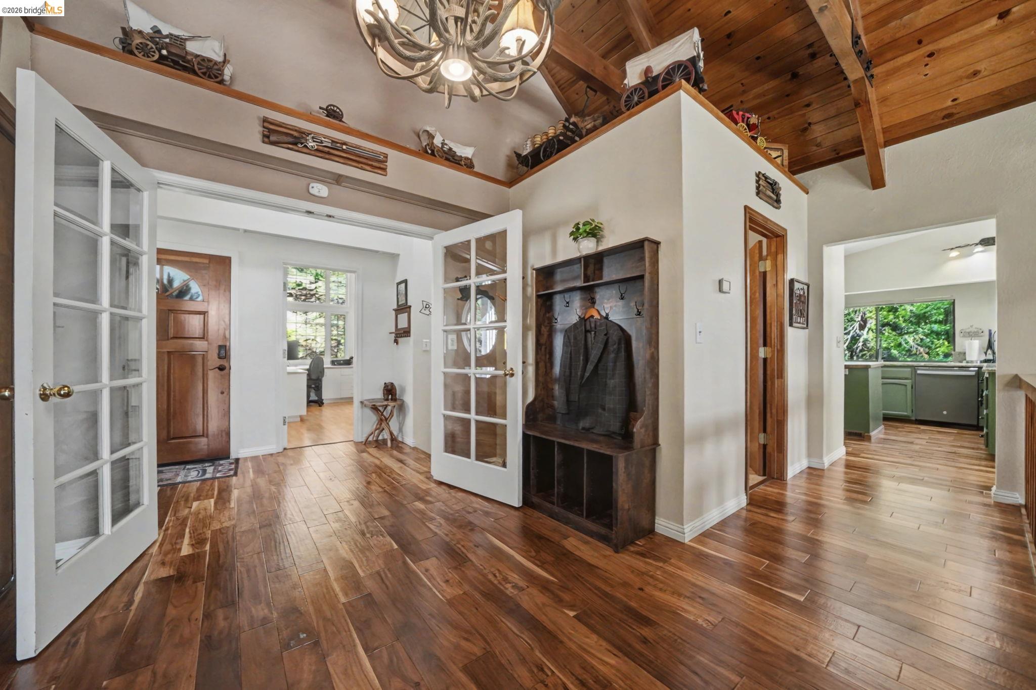 1004 Bear Run Way, Arnold, CA, 95223