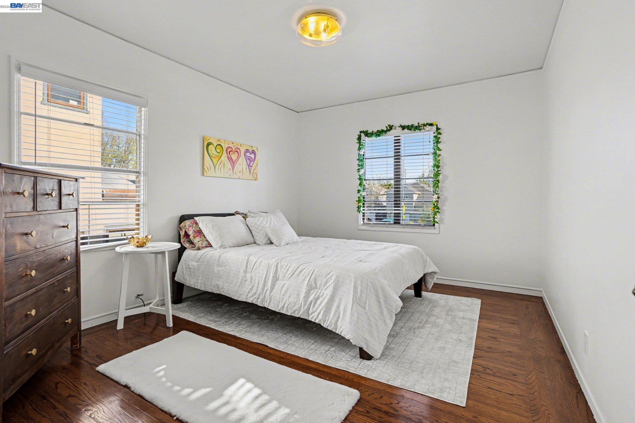 Detail Gallery Image 14 of 32 For 3024 Fernside Blvd, Alameda,  CA 94501 - 3 Beds | 1/1 Baths